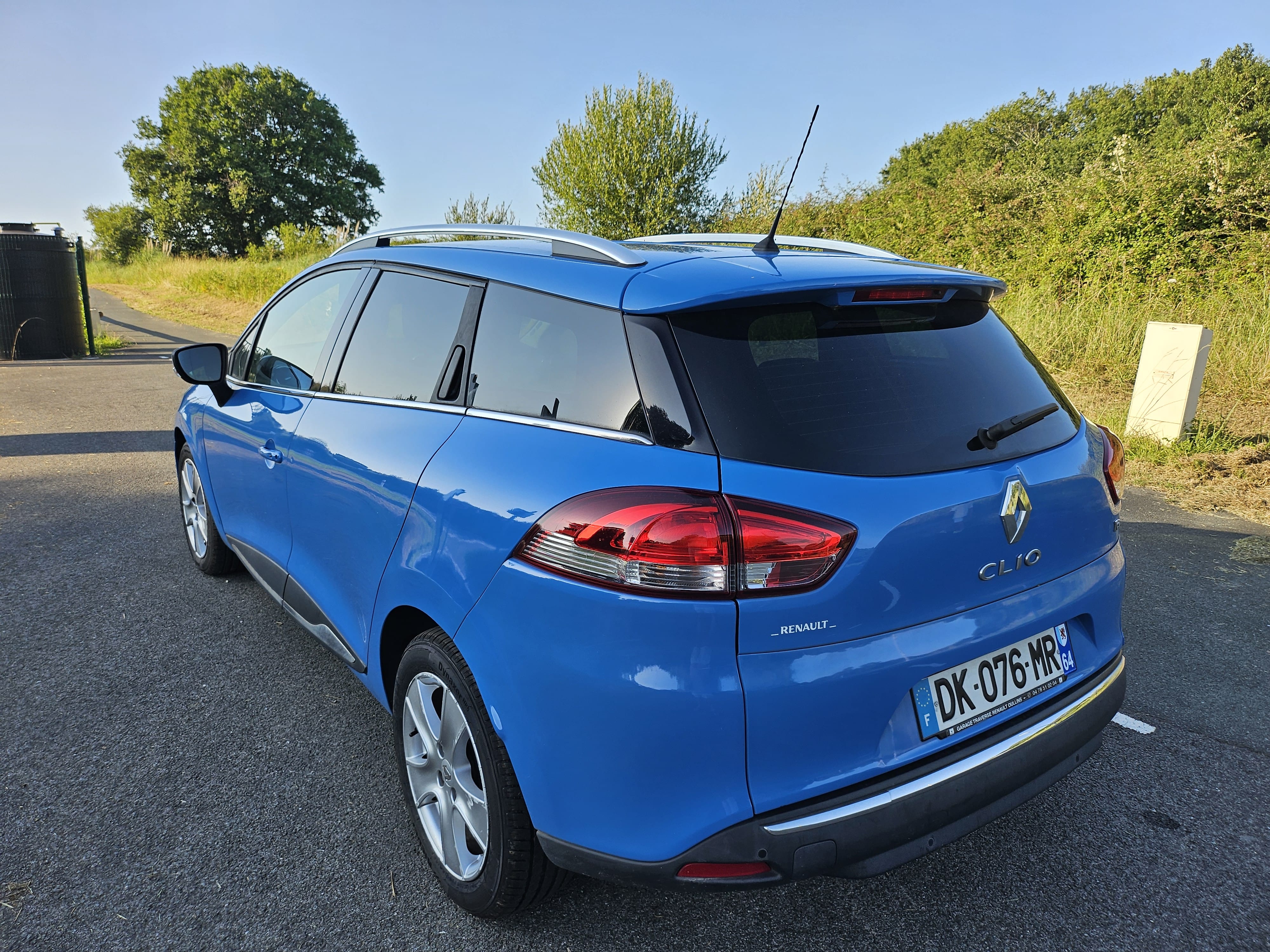 Renault Clio Estate with Air conditioning