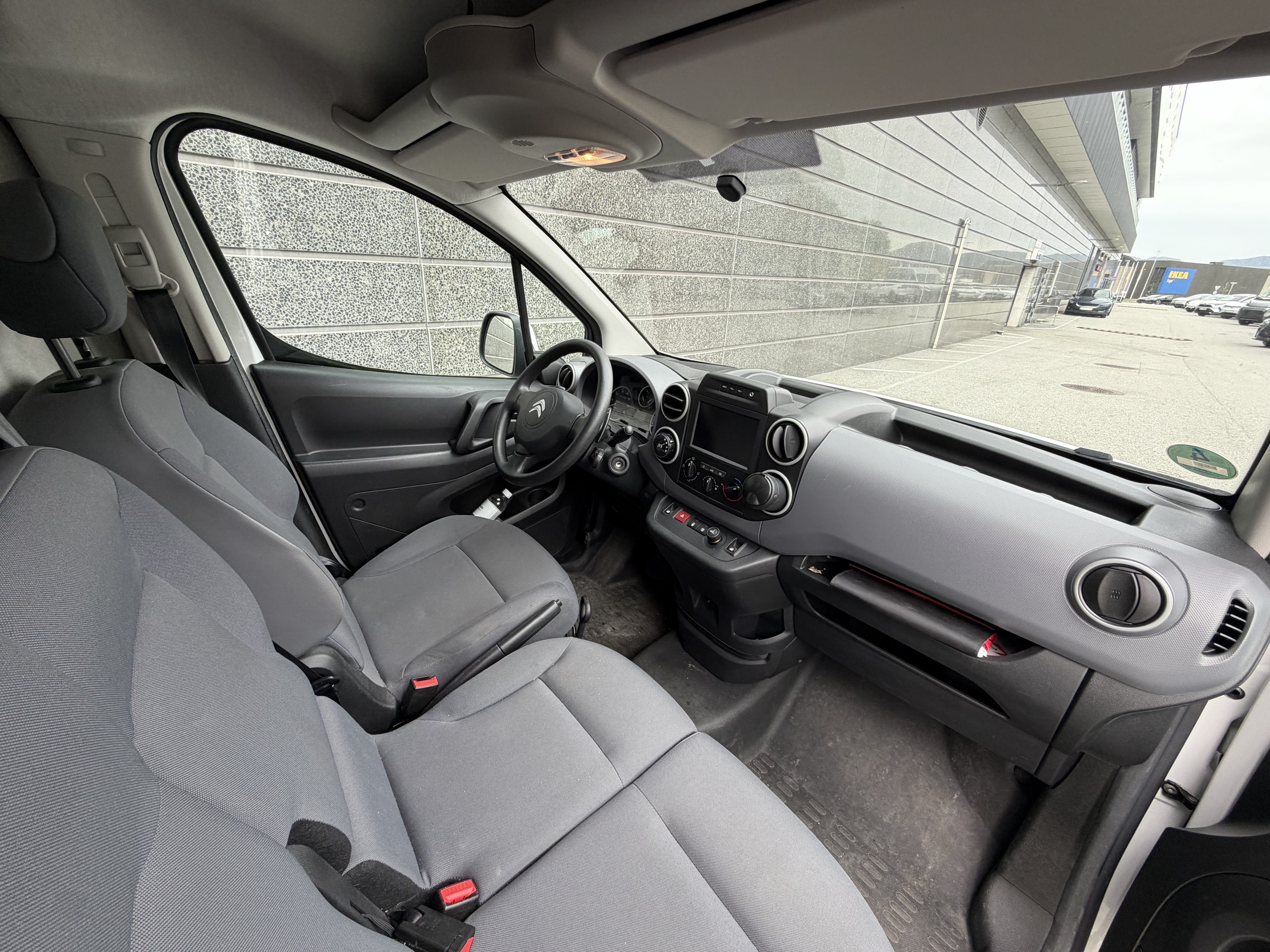 Citroen Berlingo with Air conditioning