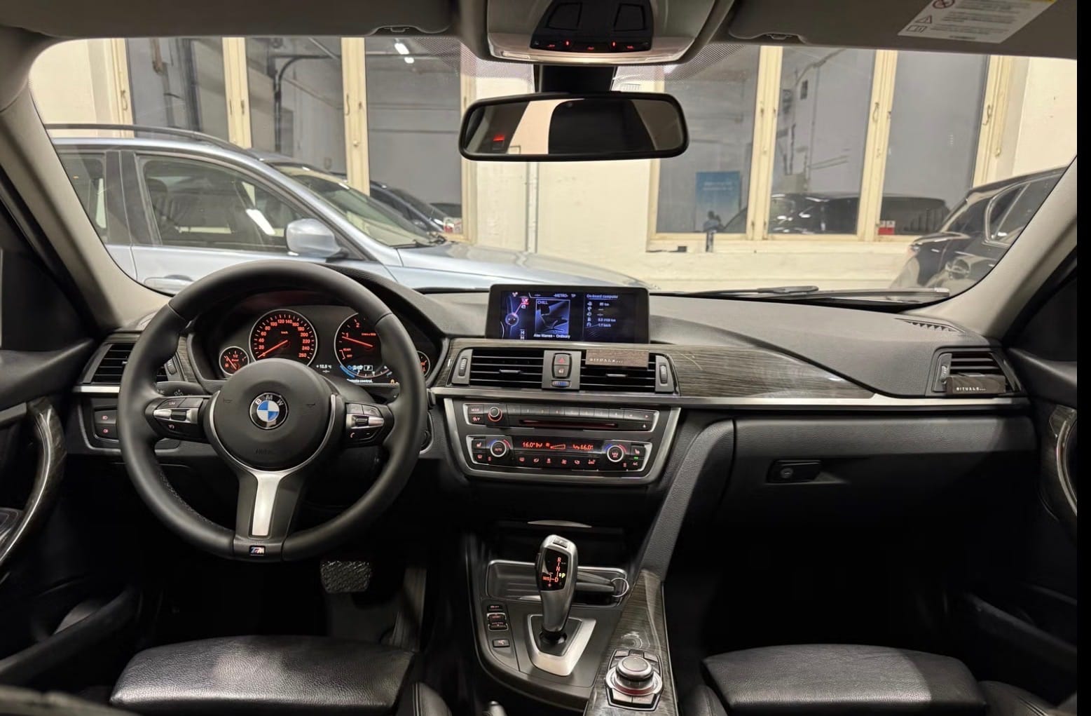 BMW 3-Serie 335I med Cruisekontroll