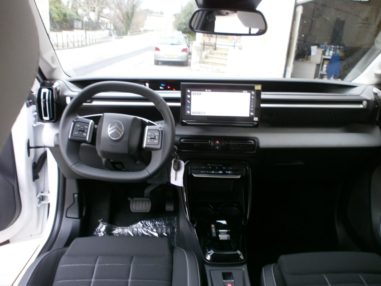 Citroen C3 IV MAX HYBRID 100CH BVA with Cruise control