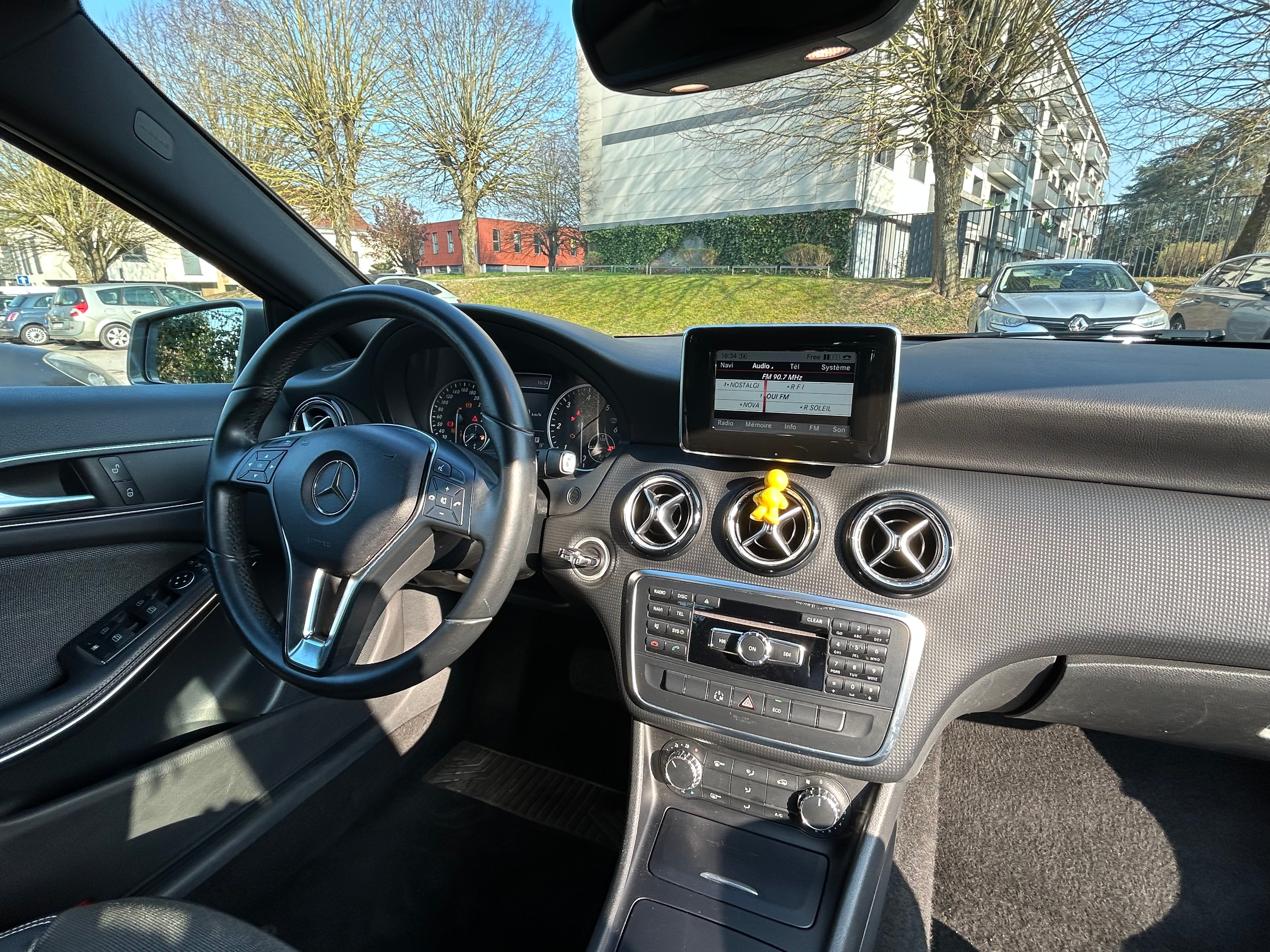 Mercedes-Benz Classe A 180 avec Régulateur de vitesse
