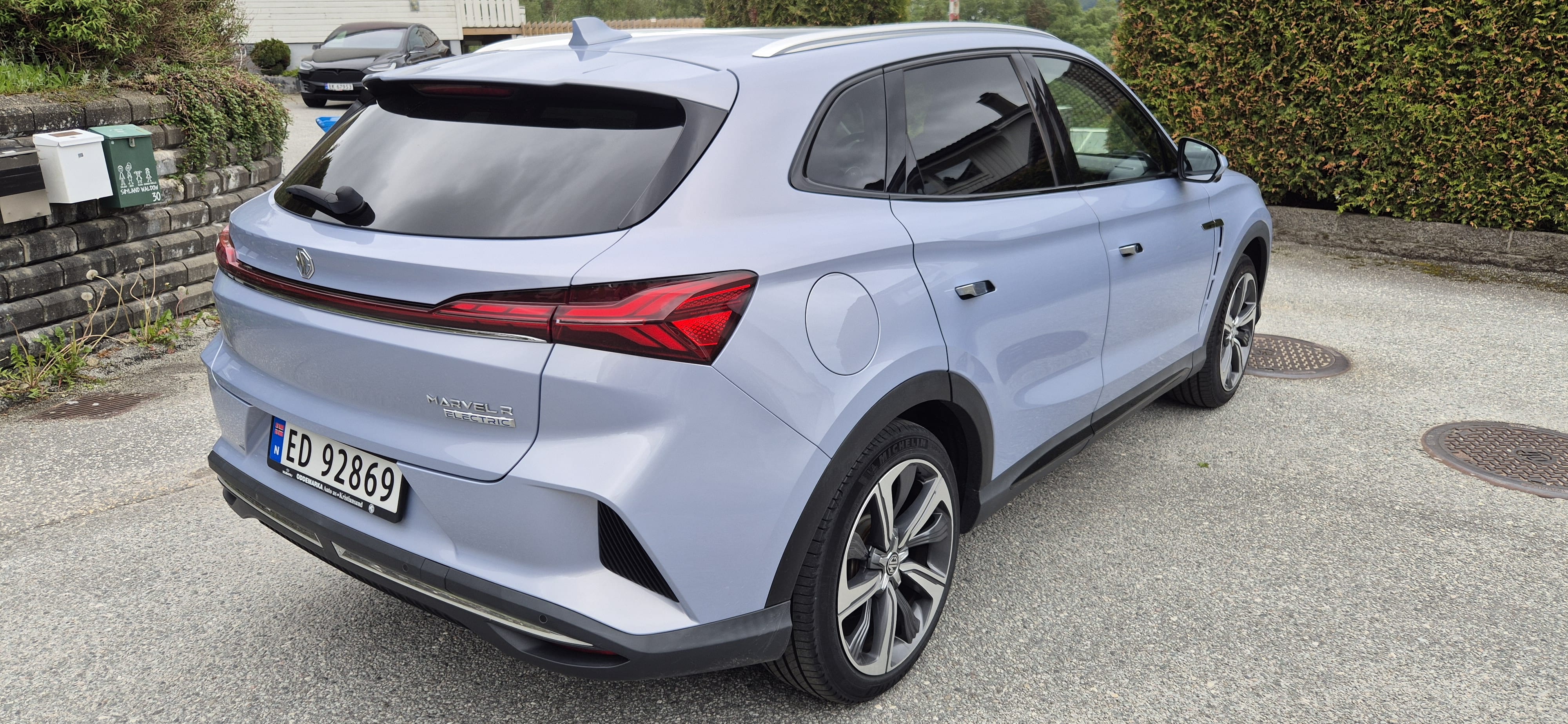 MG Marvel R with Backup camera