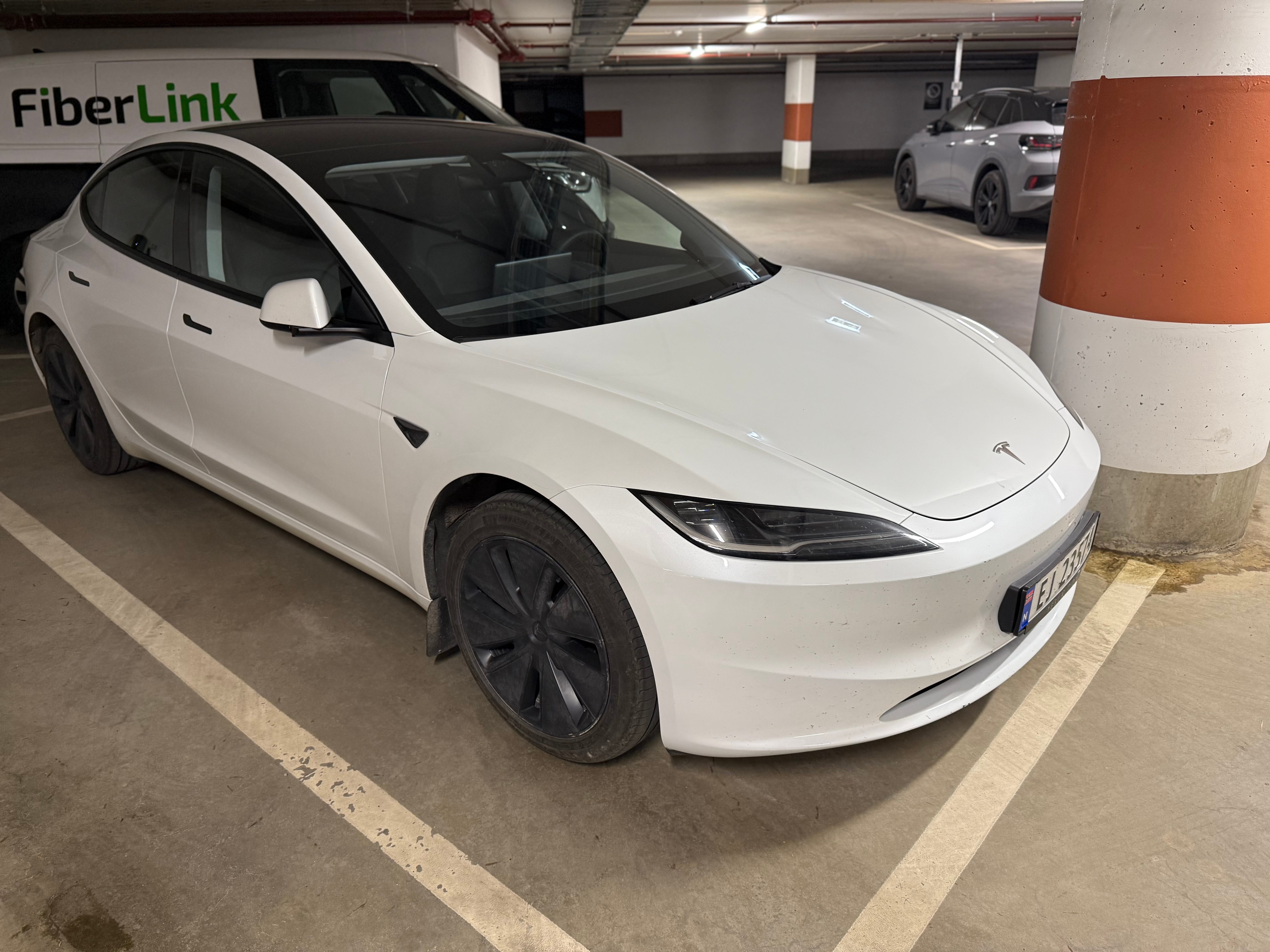 Tesla Model 3, 2024, Elektrisk, automatisk