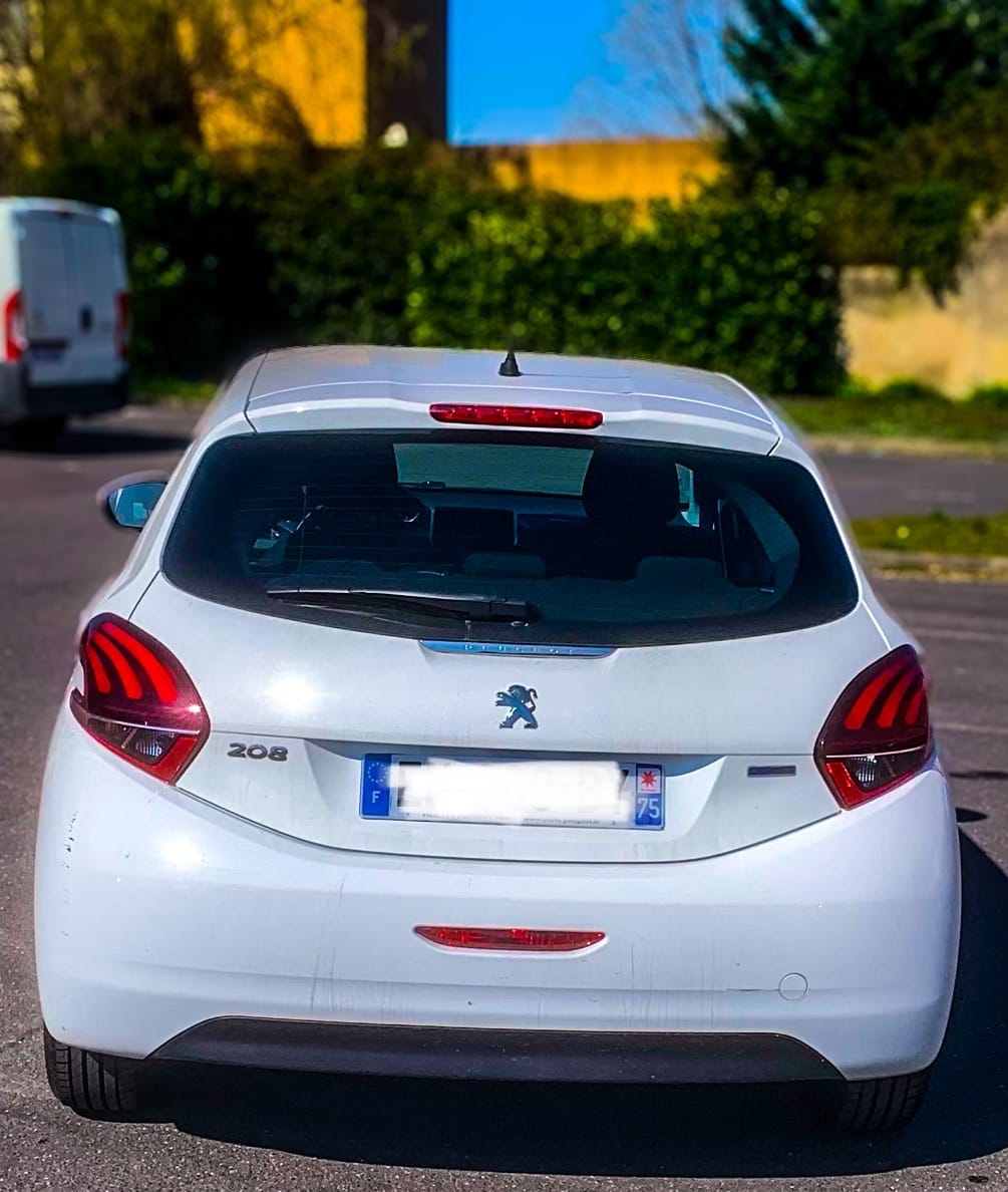 Peugeot 208 avec Régulateur de vitesse