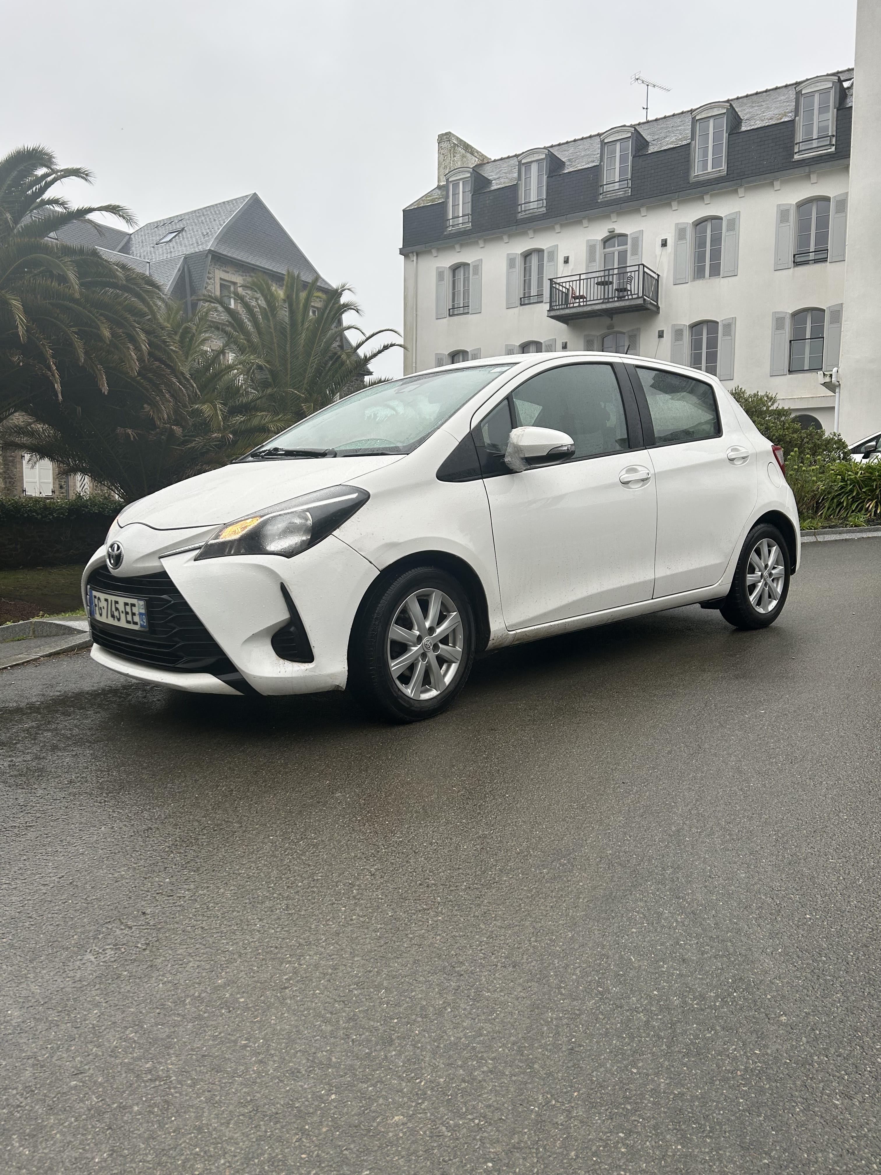 Toyota Yaris 5-Door L