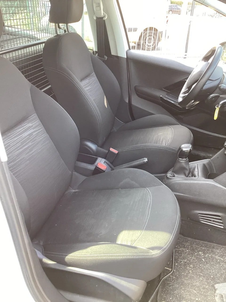 Peugeot 208 Société avec Climatisation