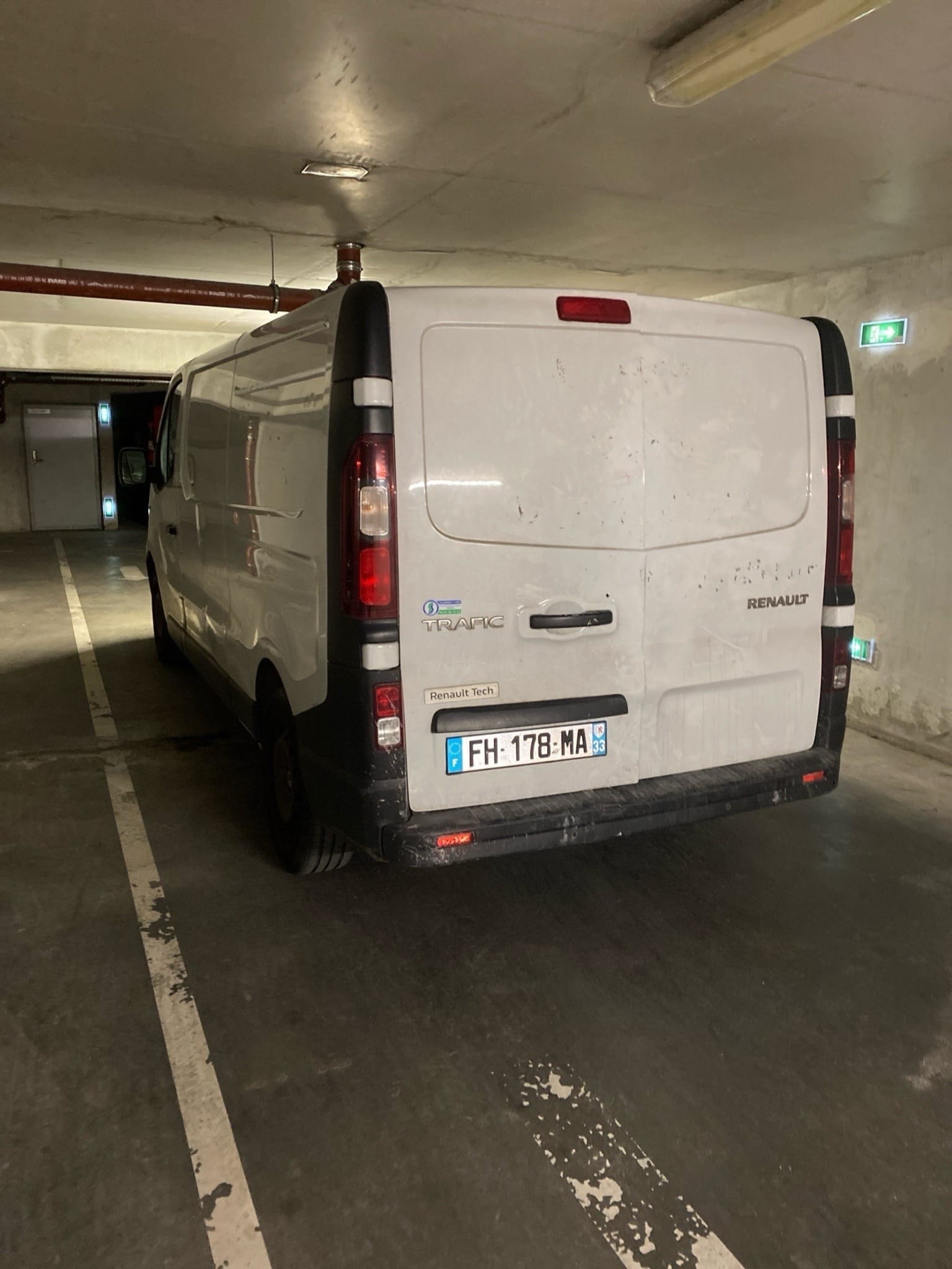 Renault Trafic mit Navigationsgerät