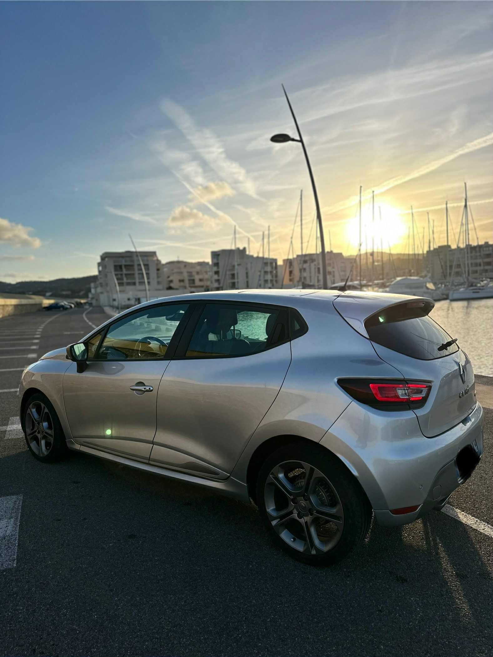Renault Clio avec Régulateur de vitesse
