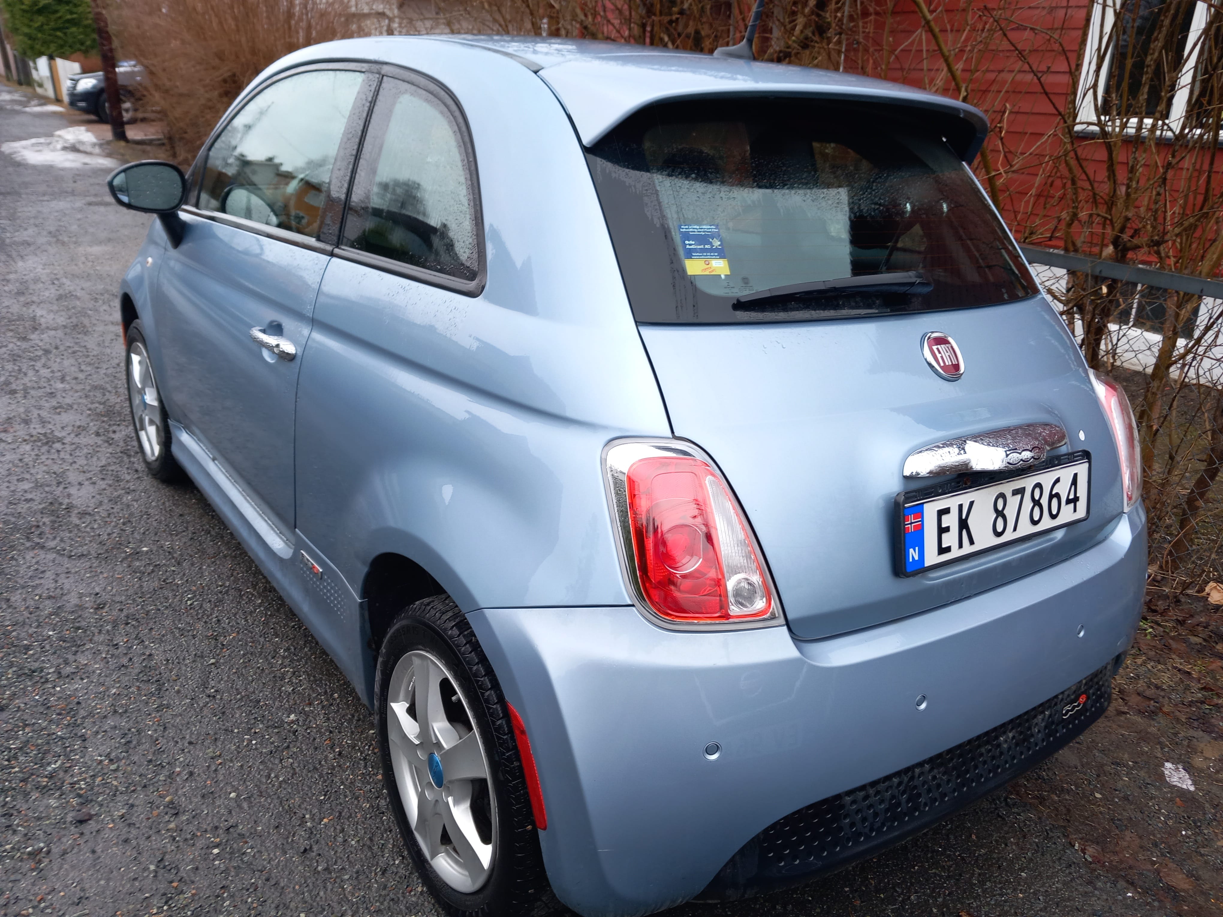 Fiat 500e with GPS