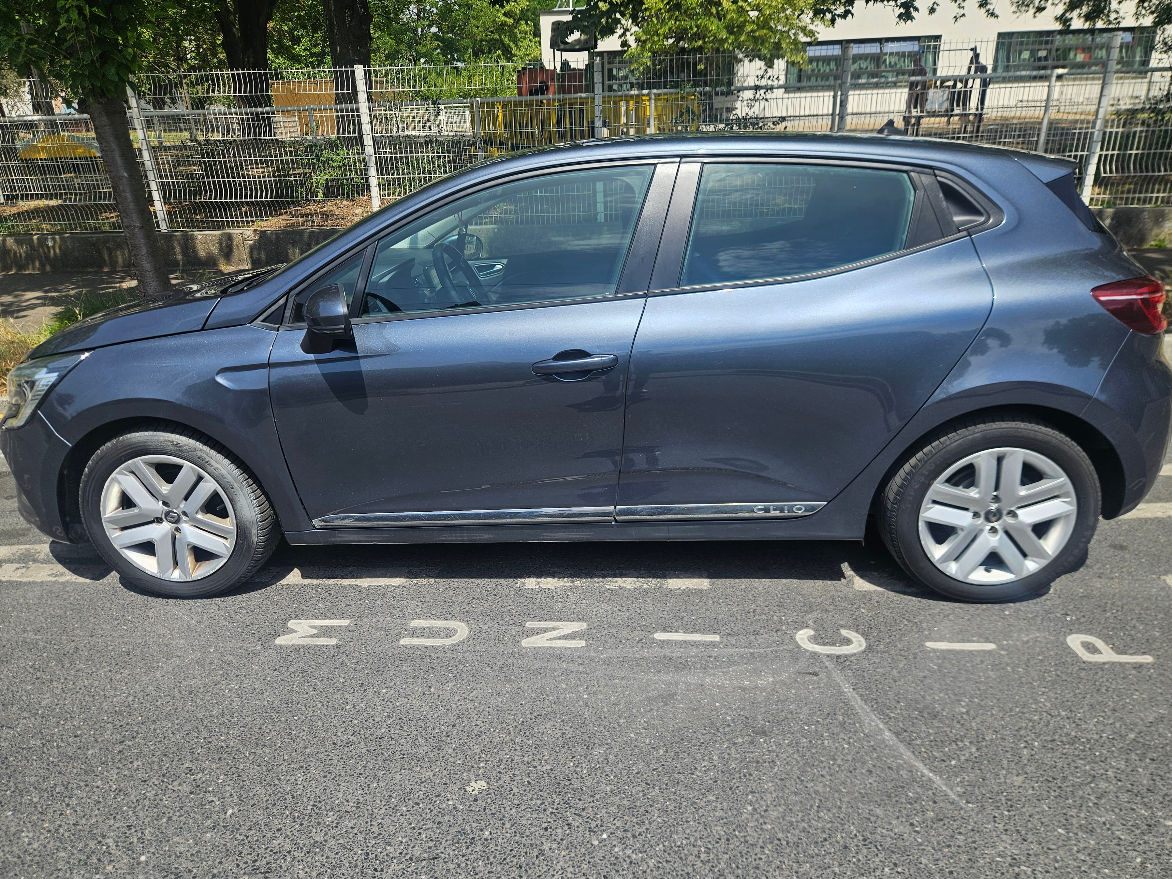 Renault Clio E-tech avec Climatisation