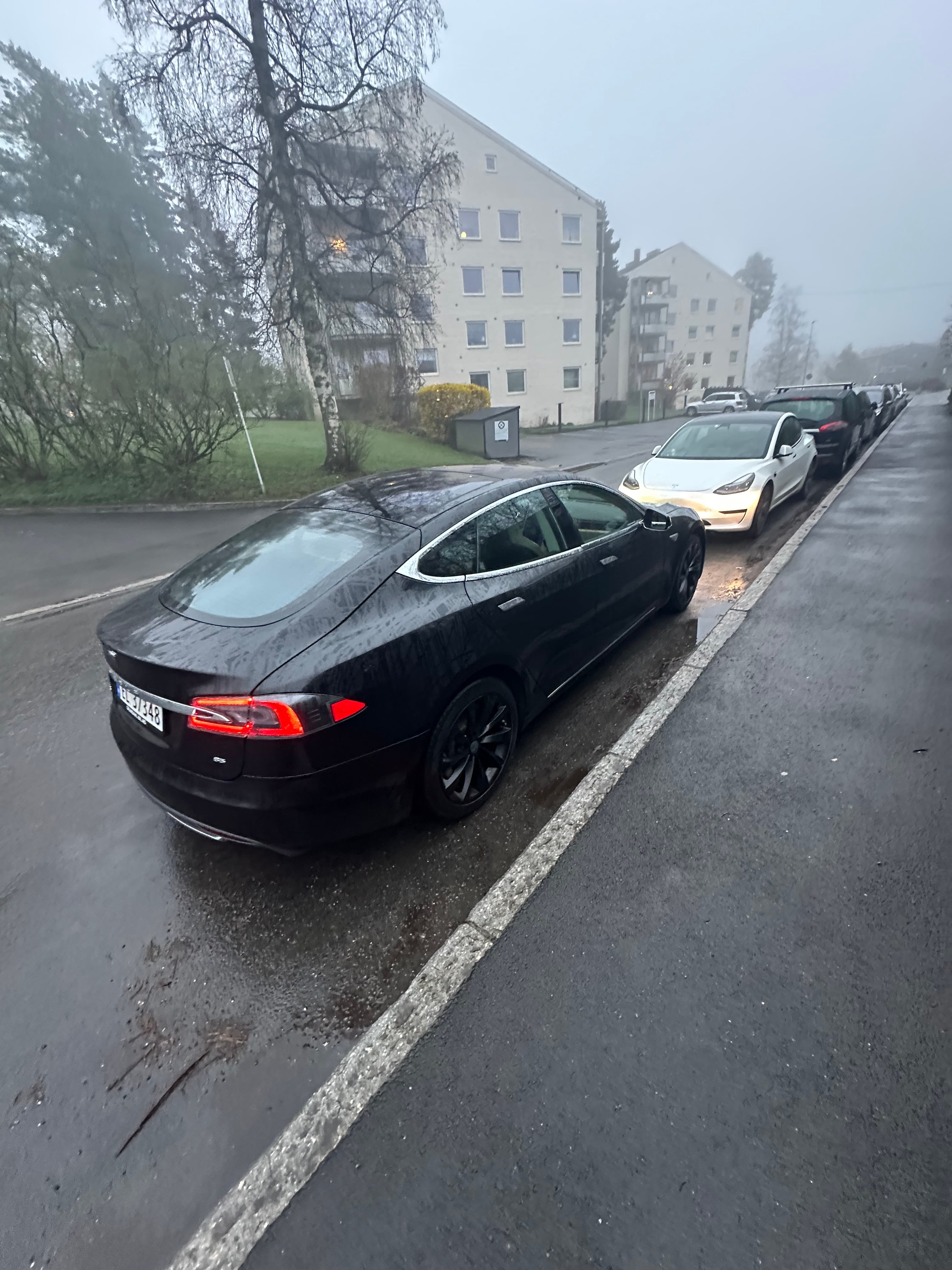 Tesla Model S 85 med Cruisekontroll