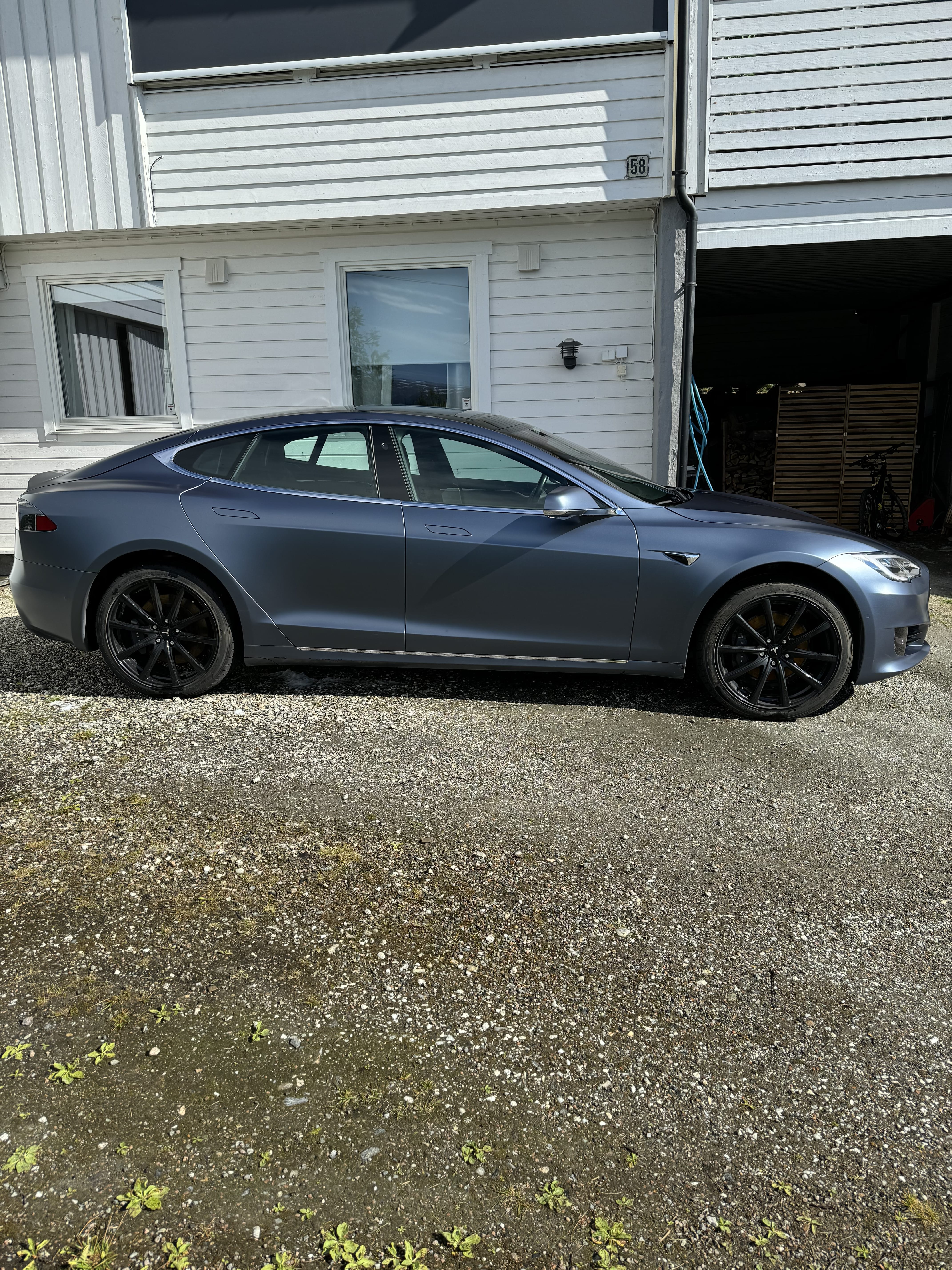 Tesla Model S avec Climatisation