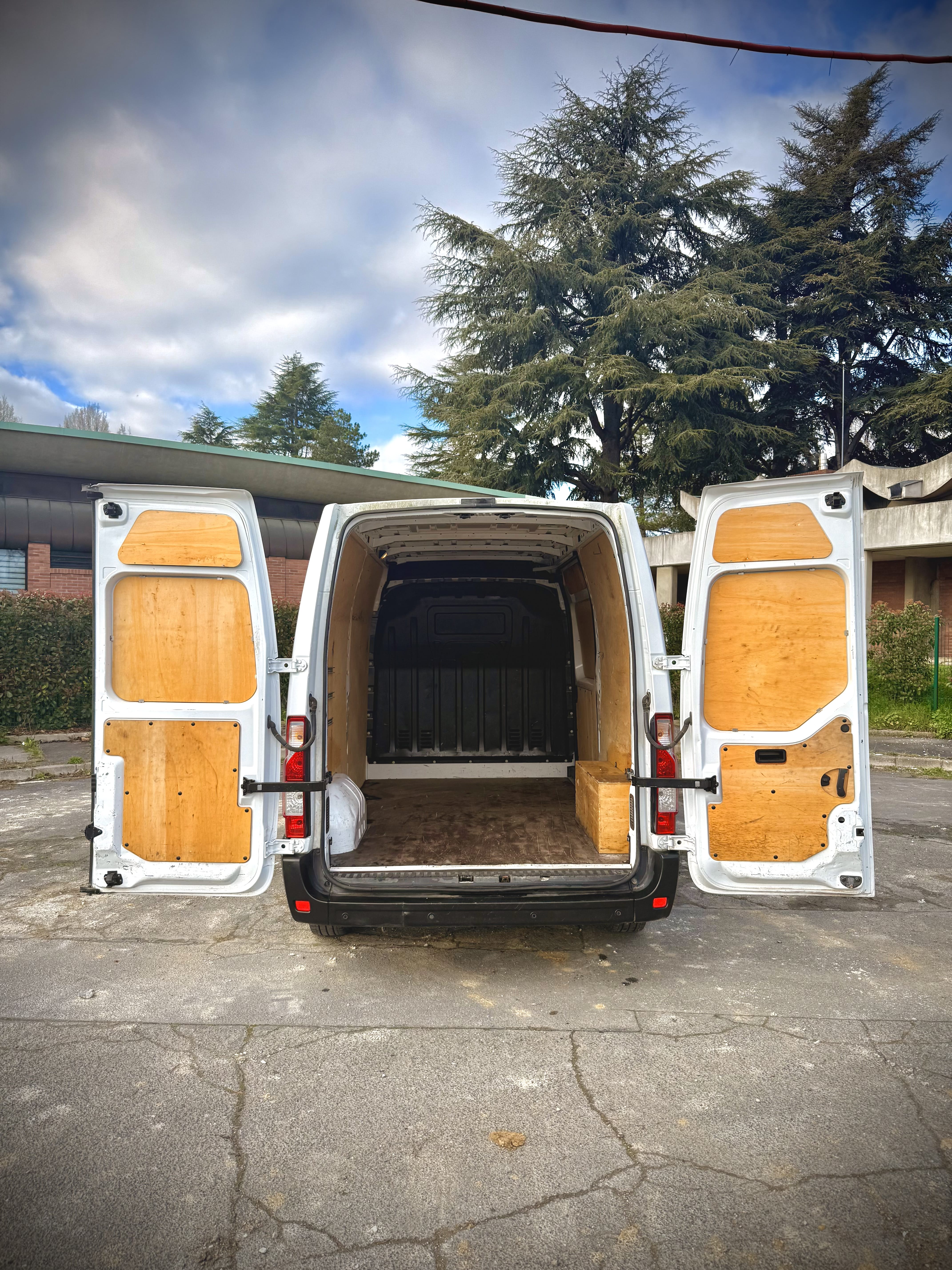 Renault Master 12m3 2019 avec GPS