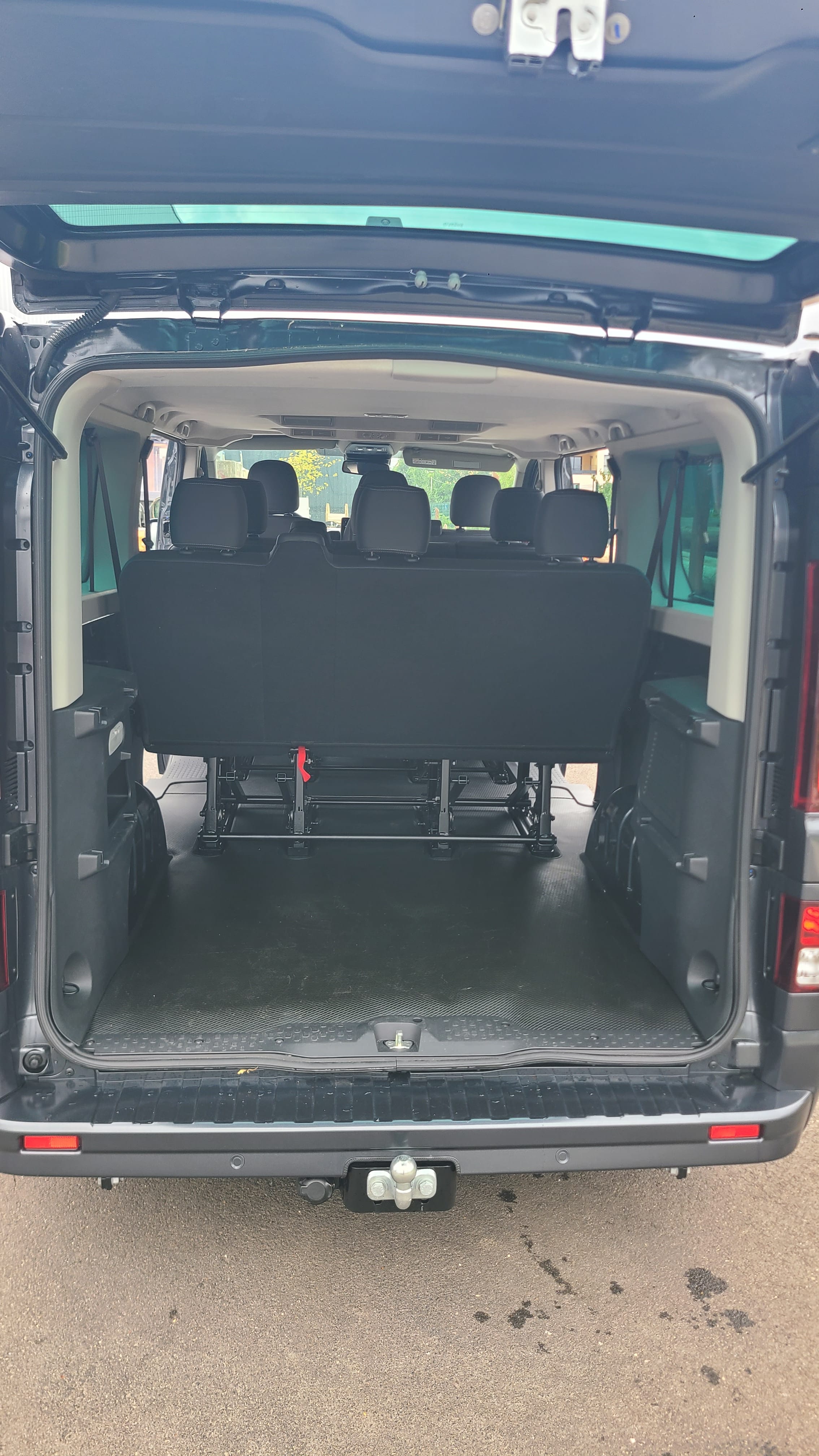 Renault Trafic Passenger avec Coffre de toit
