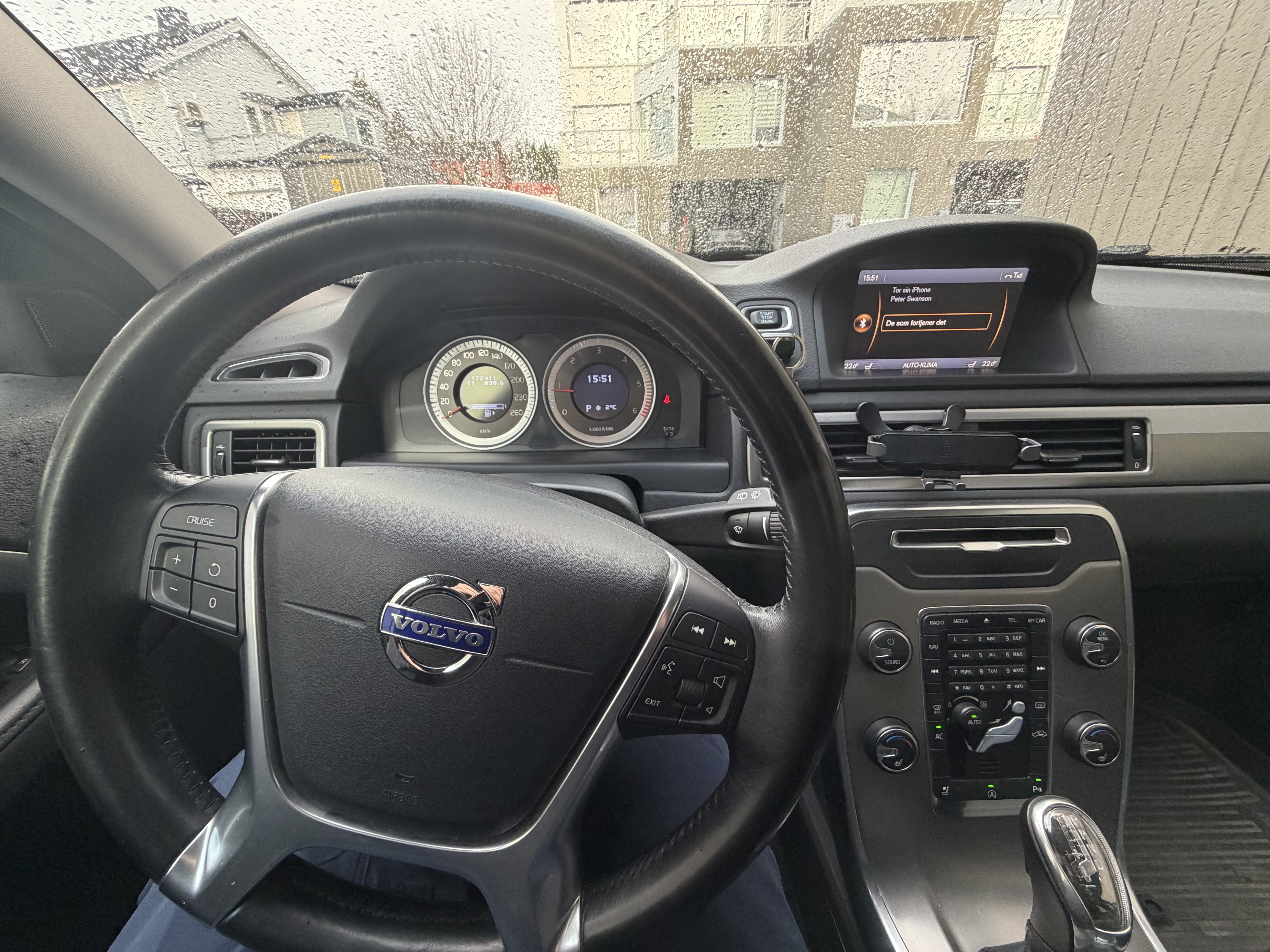 Volvo V70 D3 momentum met Autostoel baby