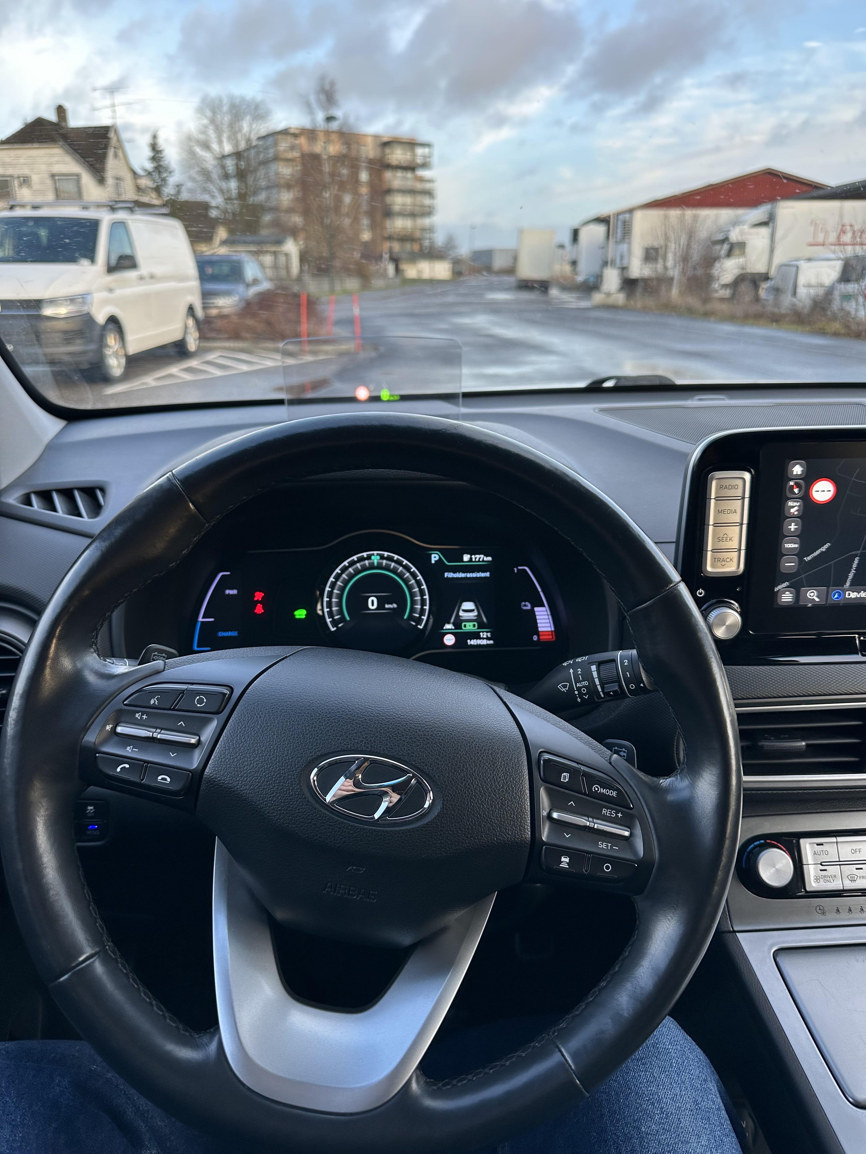 Hyundai Kona Electric med Cruisekontroll