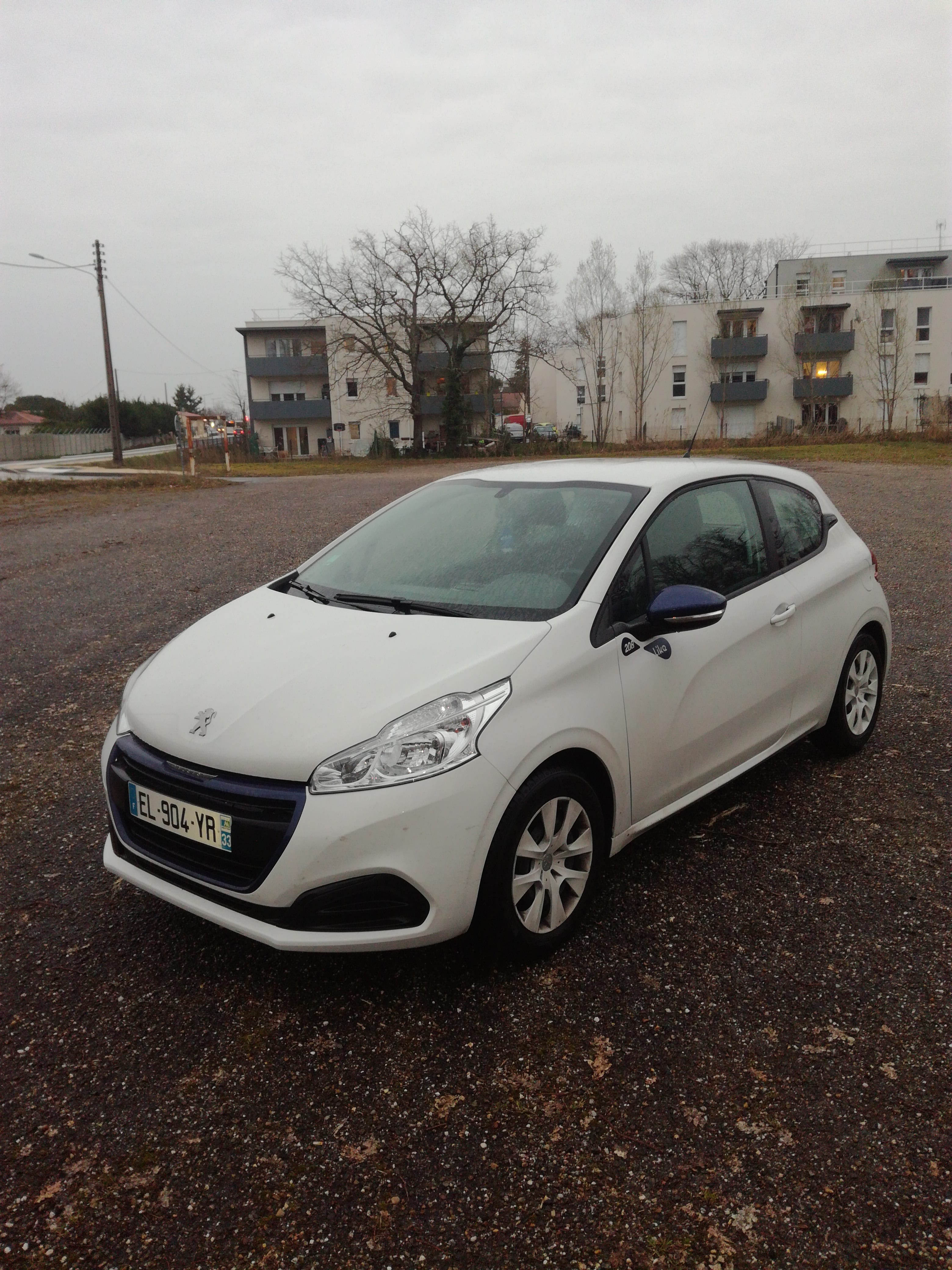 Peugeot 208 avec Climatisation