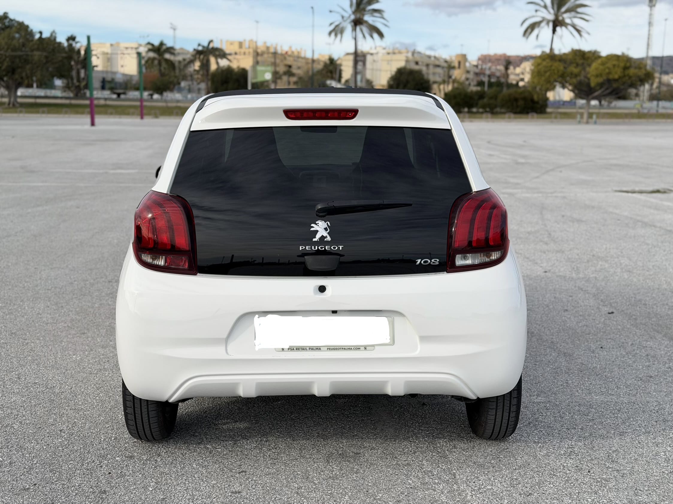 Peugeot 108 Cabriolet con Android Auto