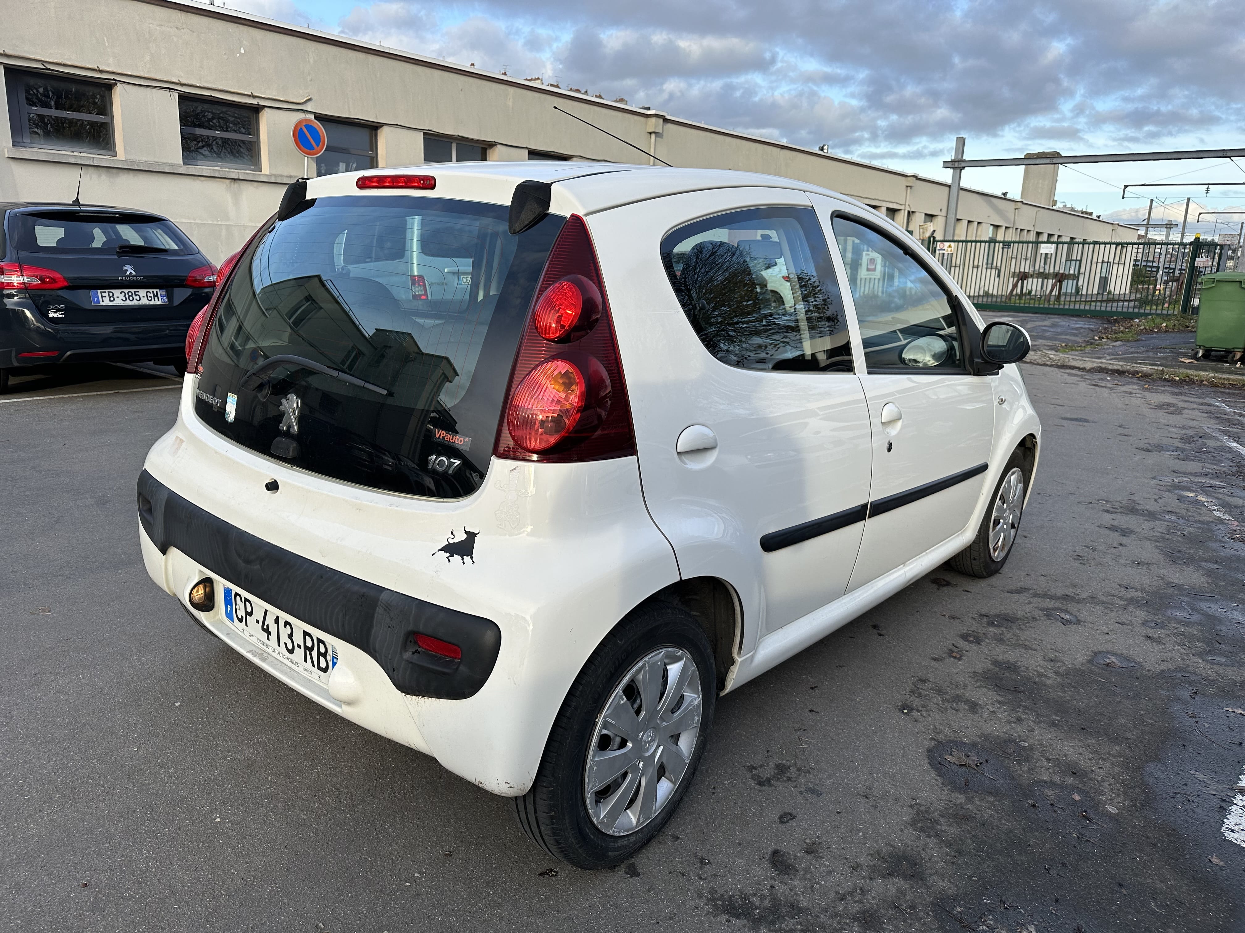 Peugeot 107 avec Siège bébé