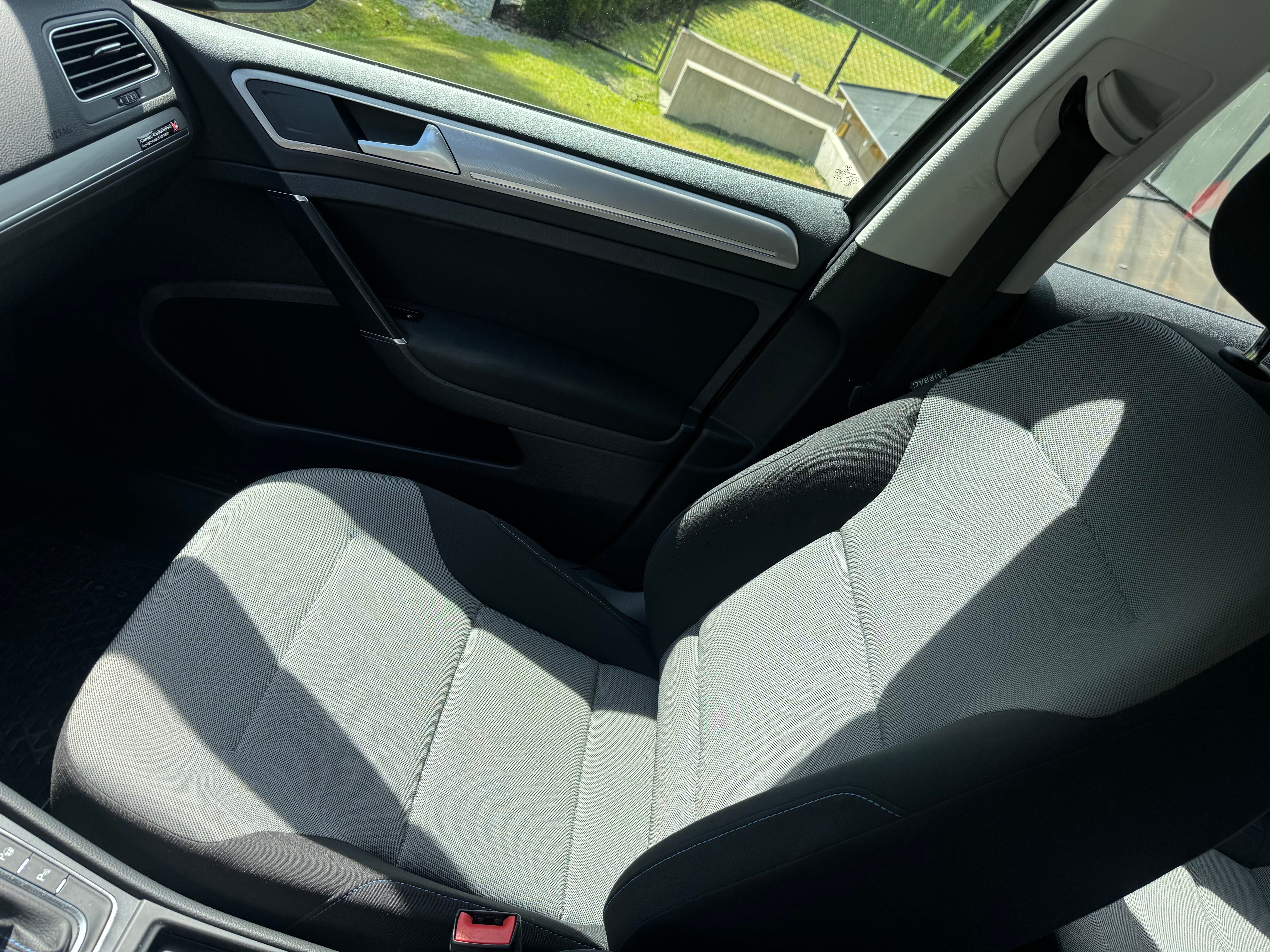 Volkswagen e-Golf Elektrisk med Bluetooth audio