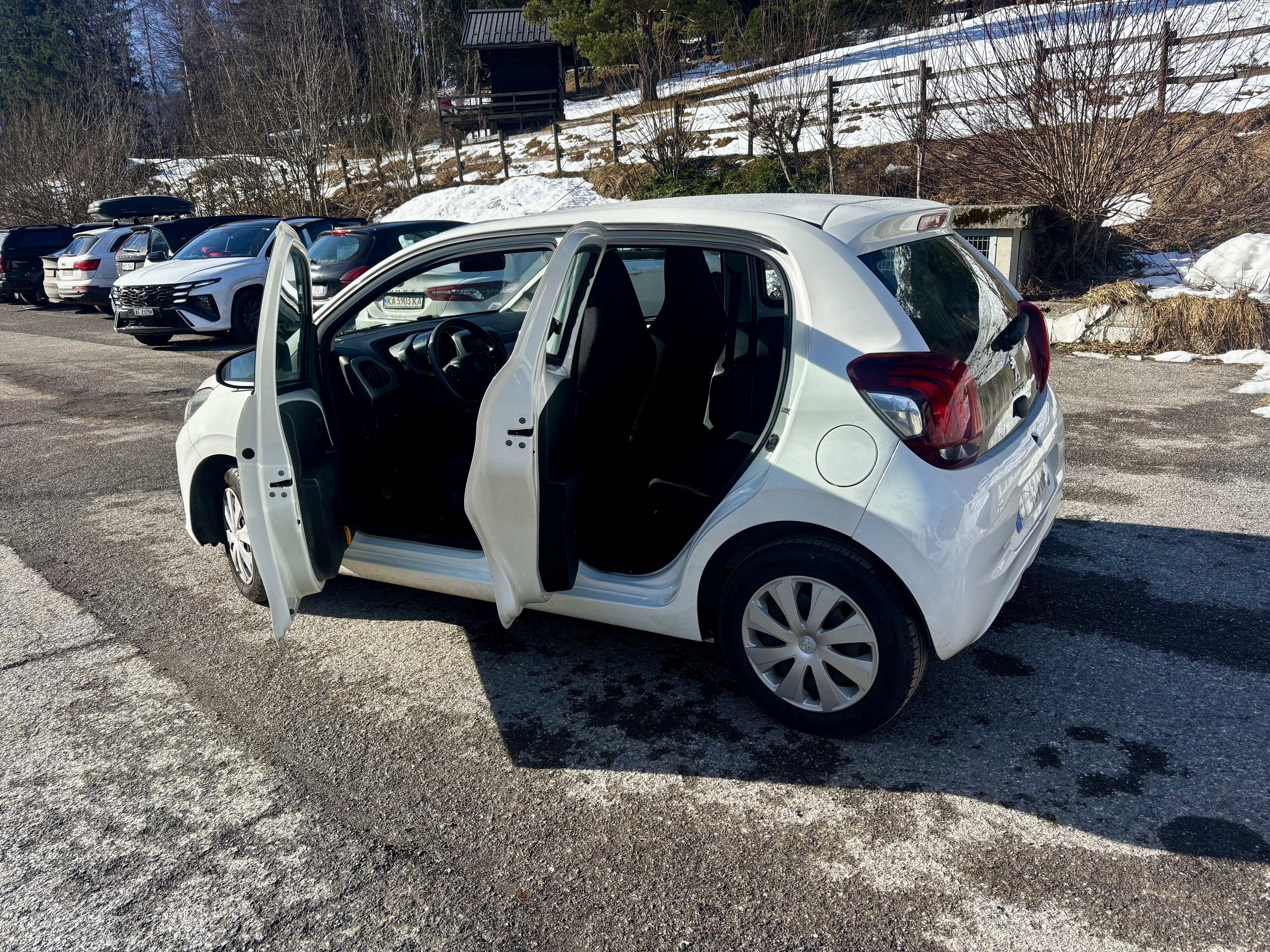 Peugeot 108 1.0L avec Audio Bluetooth