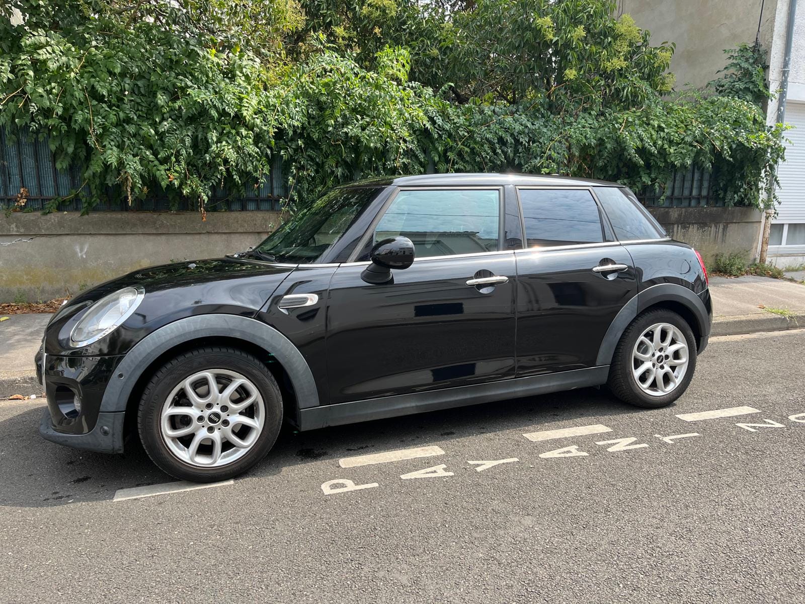 Mini Cooper 5 portes avec Climatisation