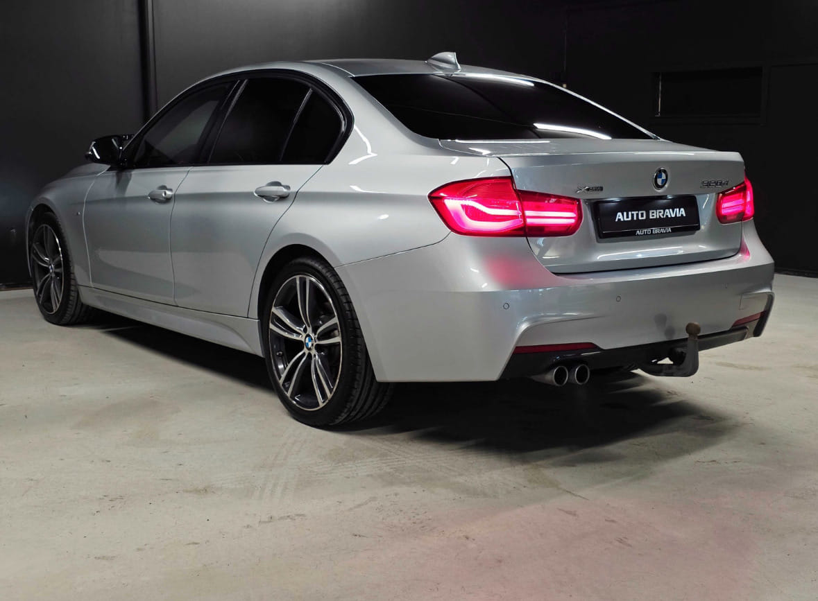 BMW 3-Serie 320d xDrive 4X4 met GPS