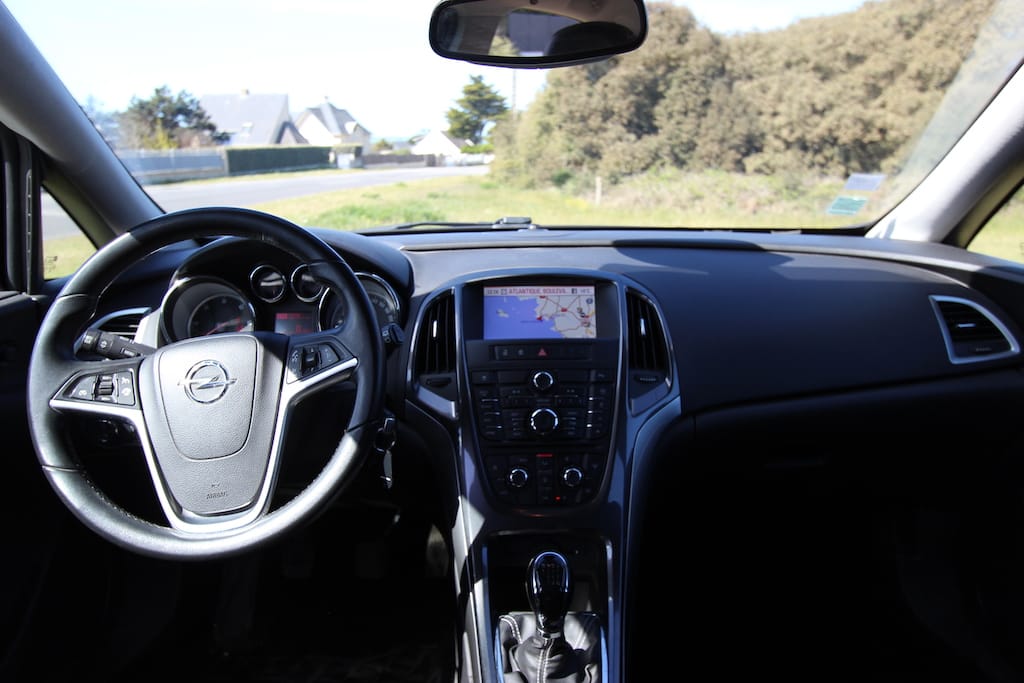 Opel Astra 1,7 TDCI avec Régulateur de vitesse