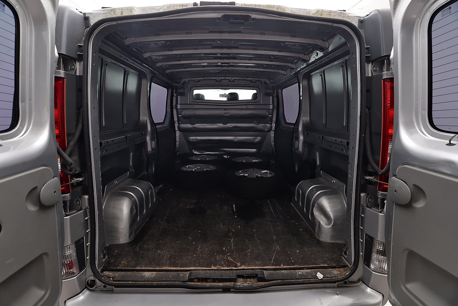 Opel Vivaro 2.0 CDTI Lang type med Vinterdekk