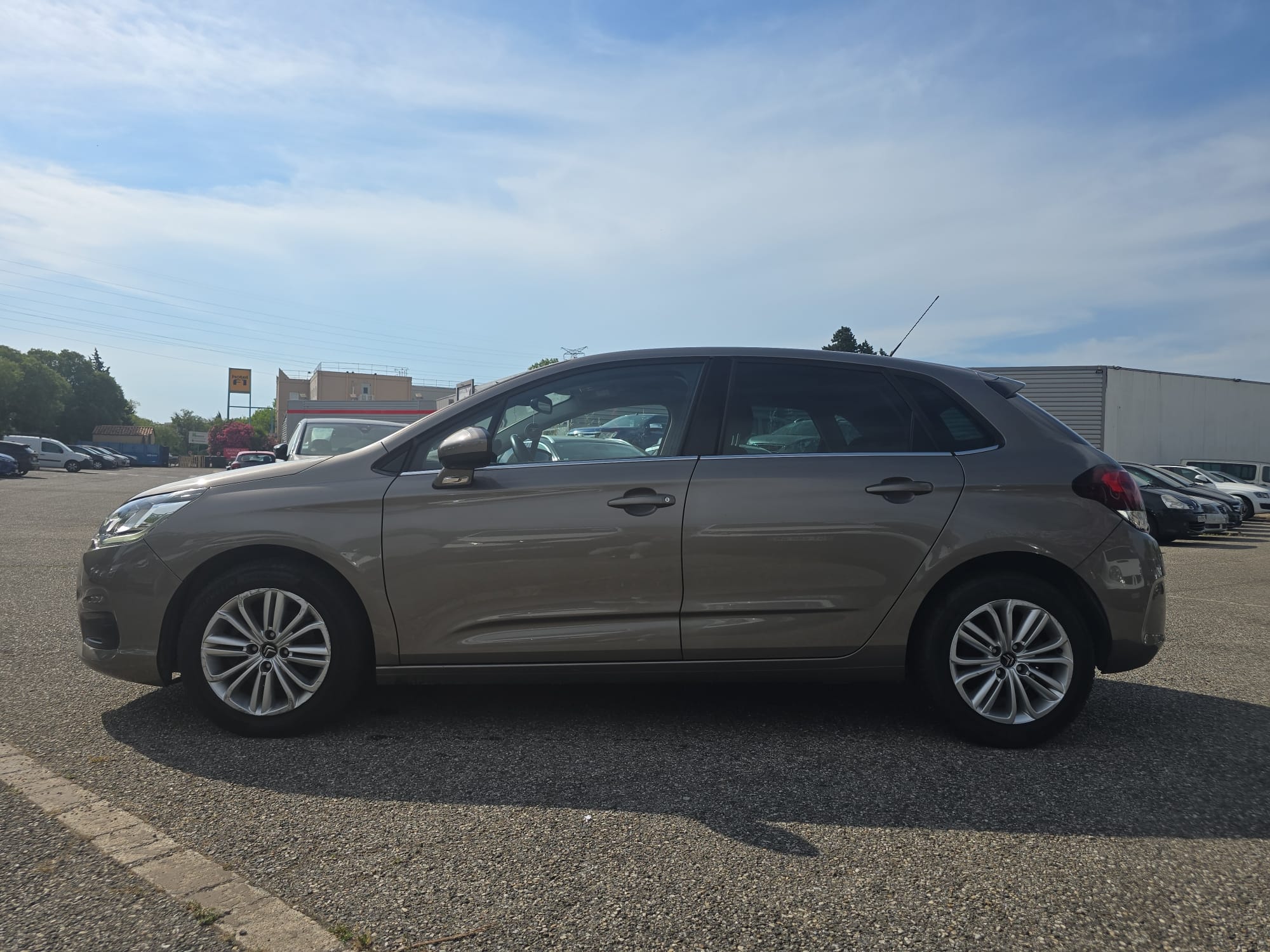 Citroen C4 with Air conditioning