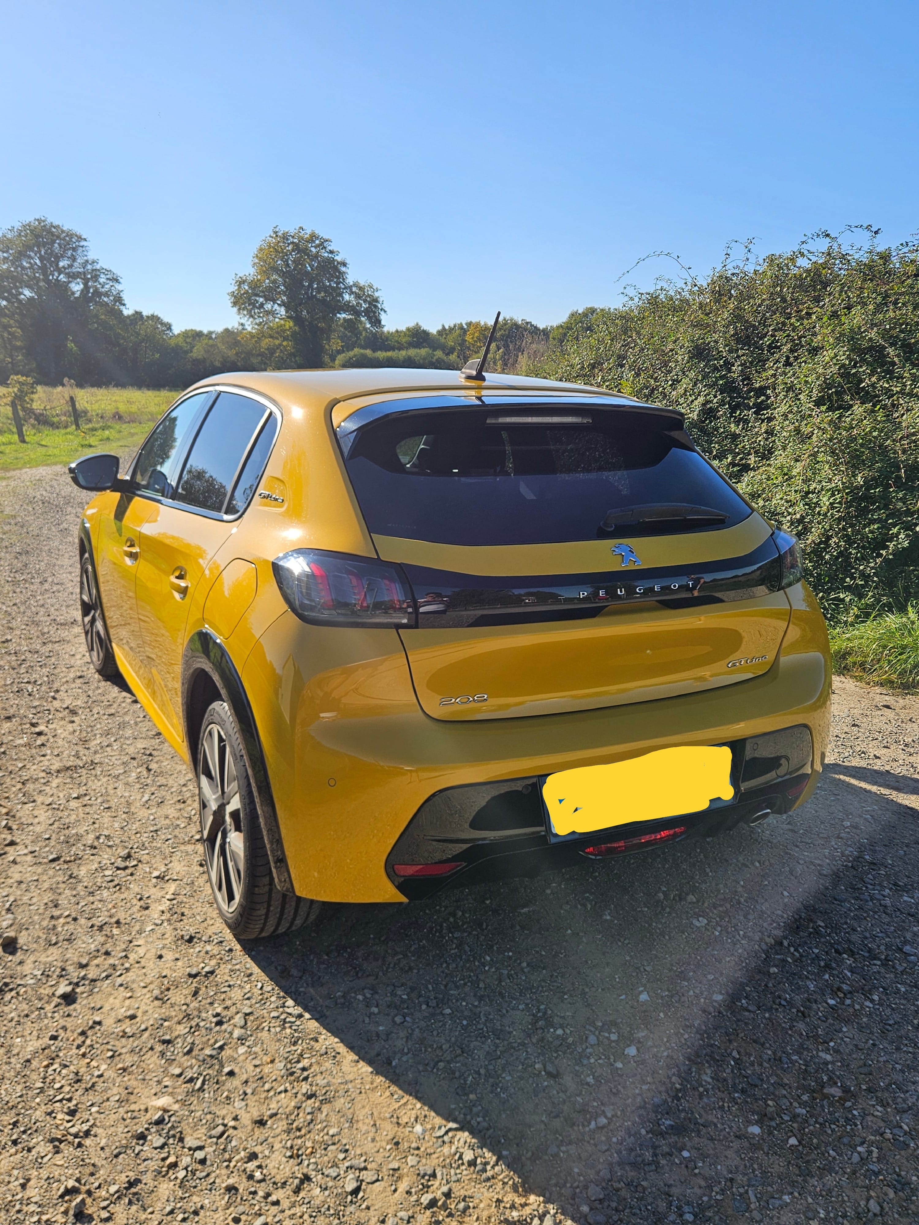 Peugeot 208 GT Line avec Caméra de recul