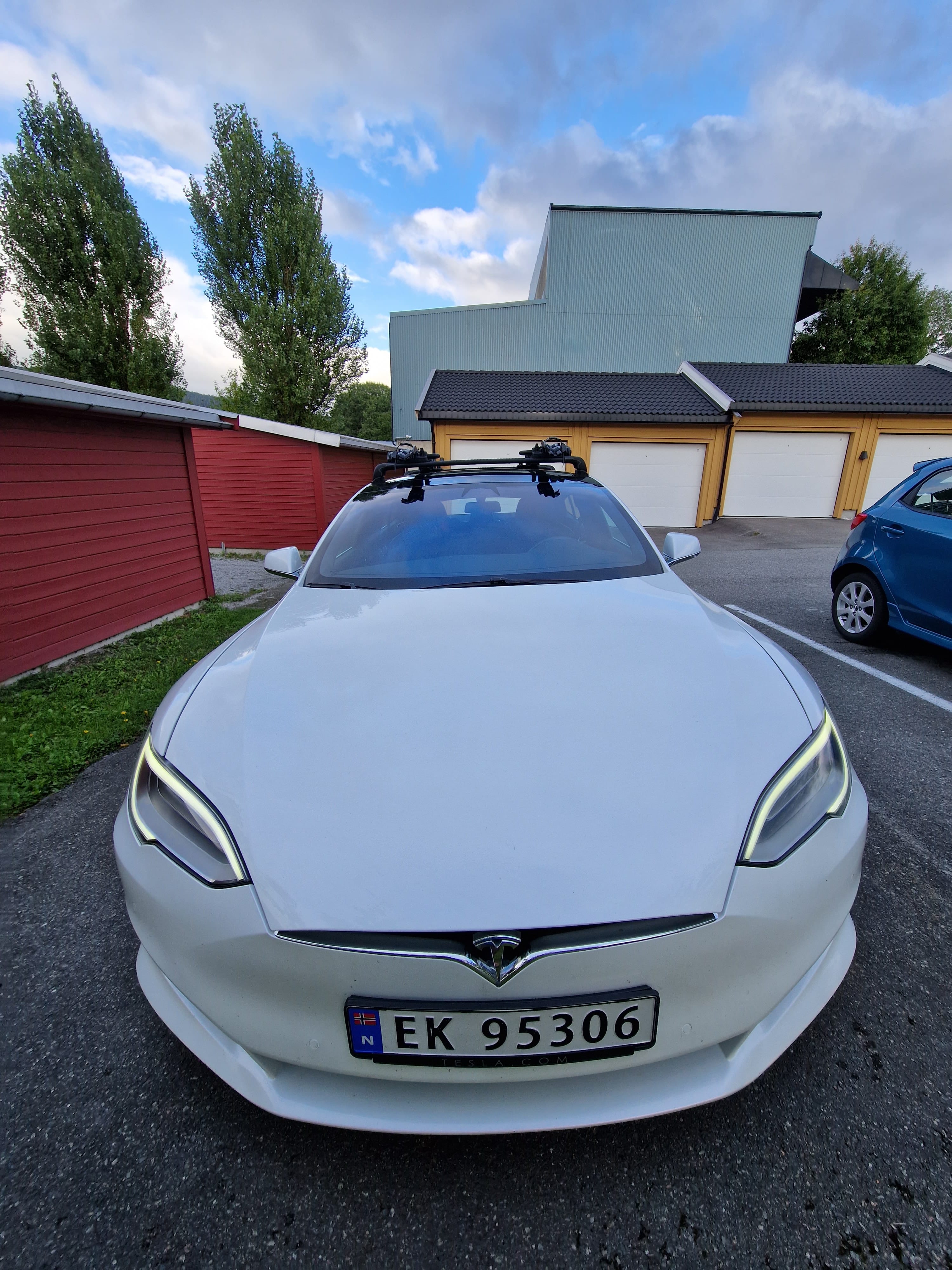 Tesla Model S med Apple CarPlay