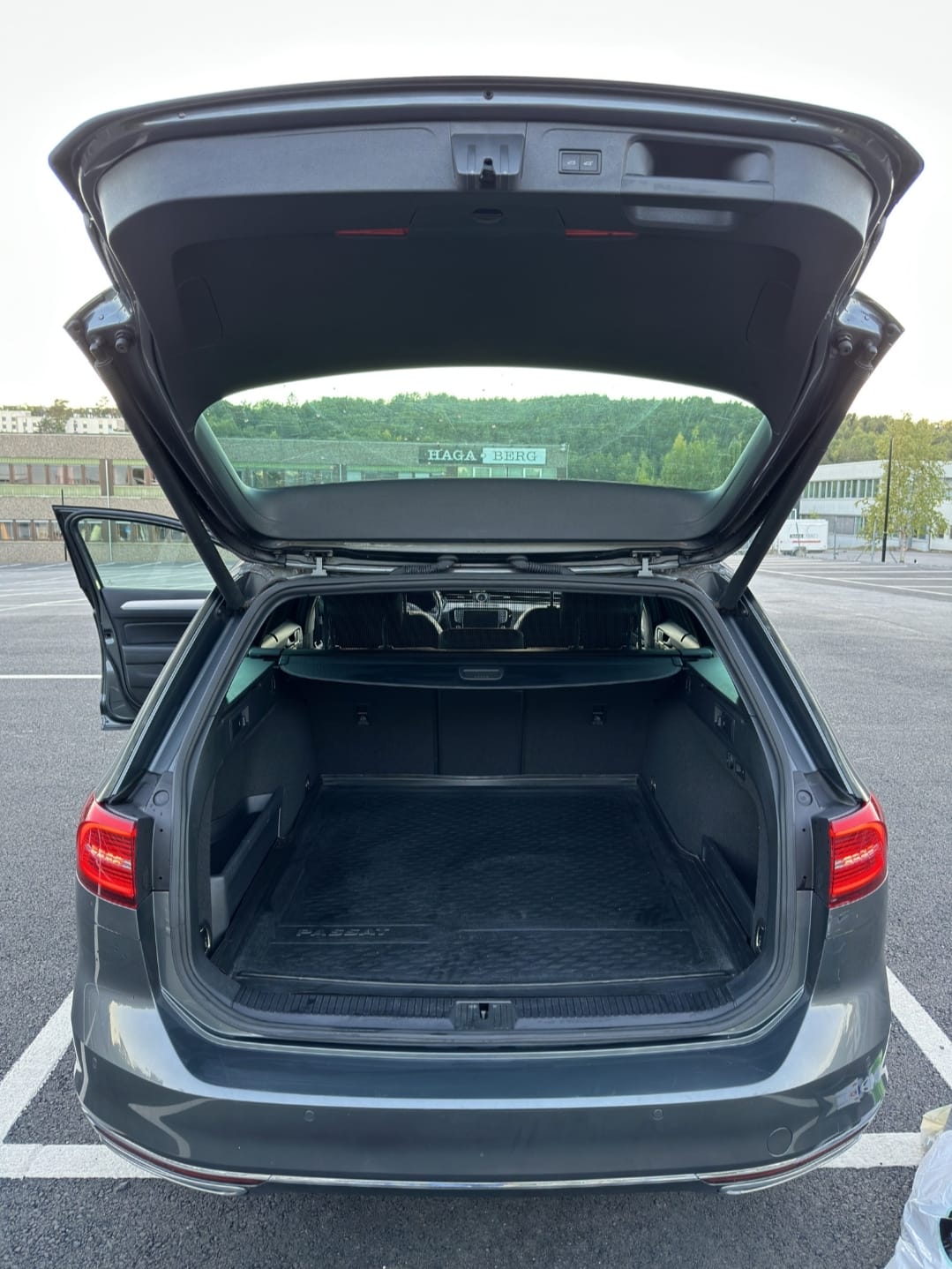 Volkswagen Passat GTE Hybrid med Babysete