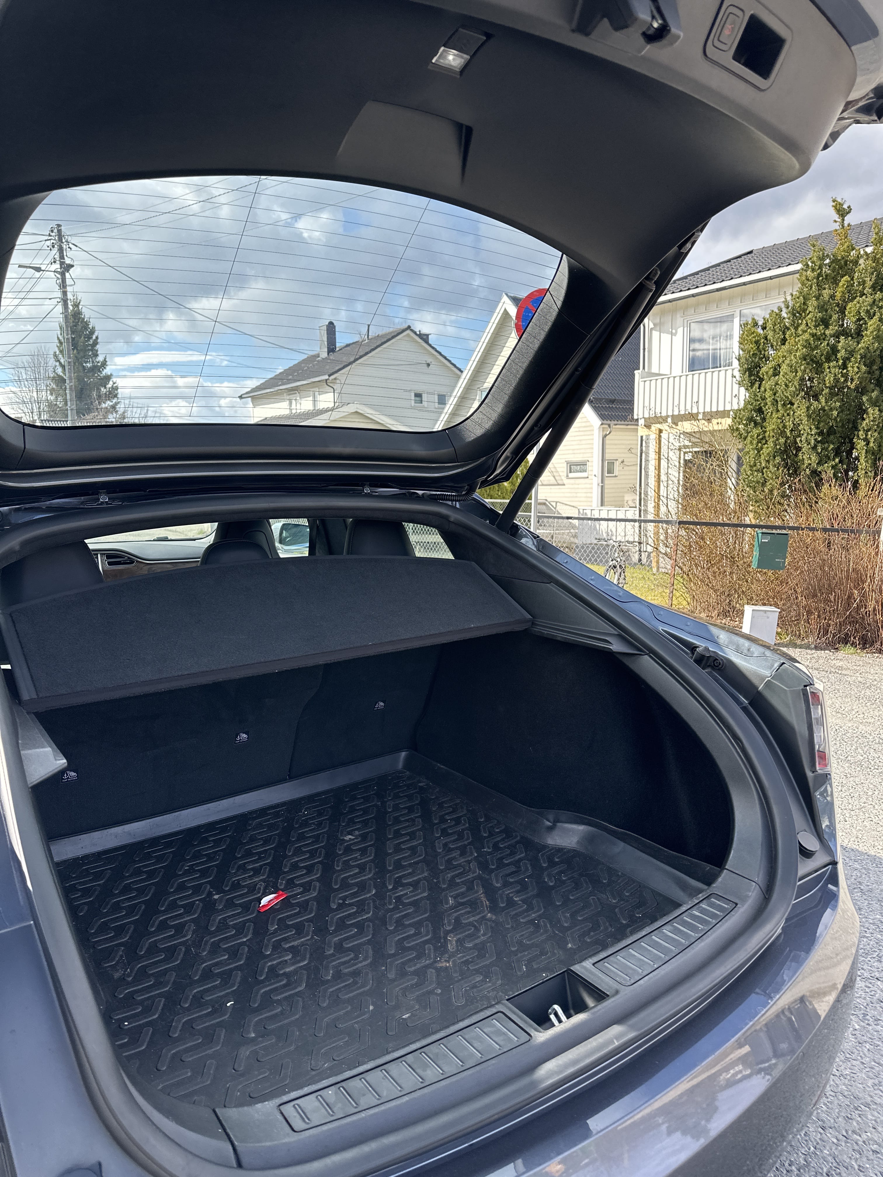 Tesla Model S 75D Gtratis Superlading med Firehjulstrekk