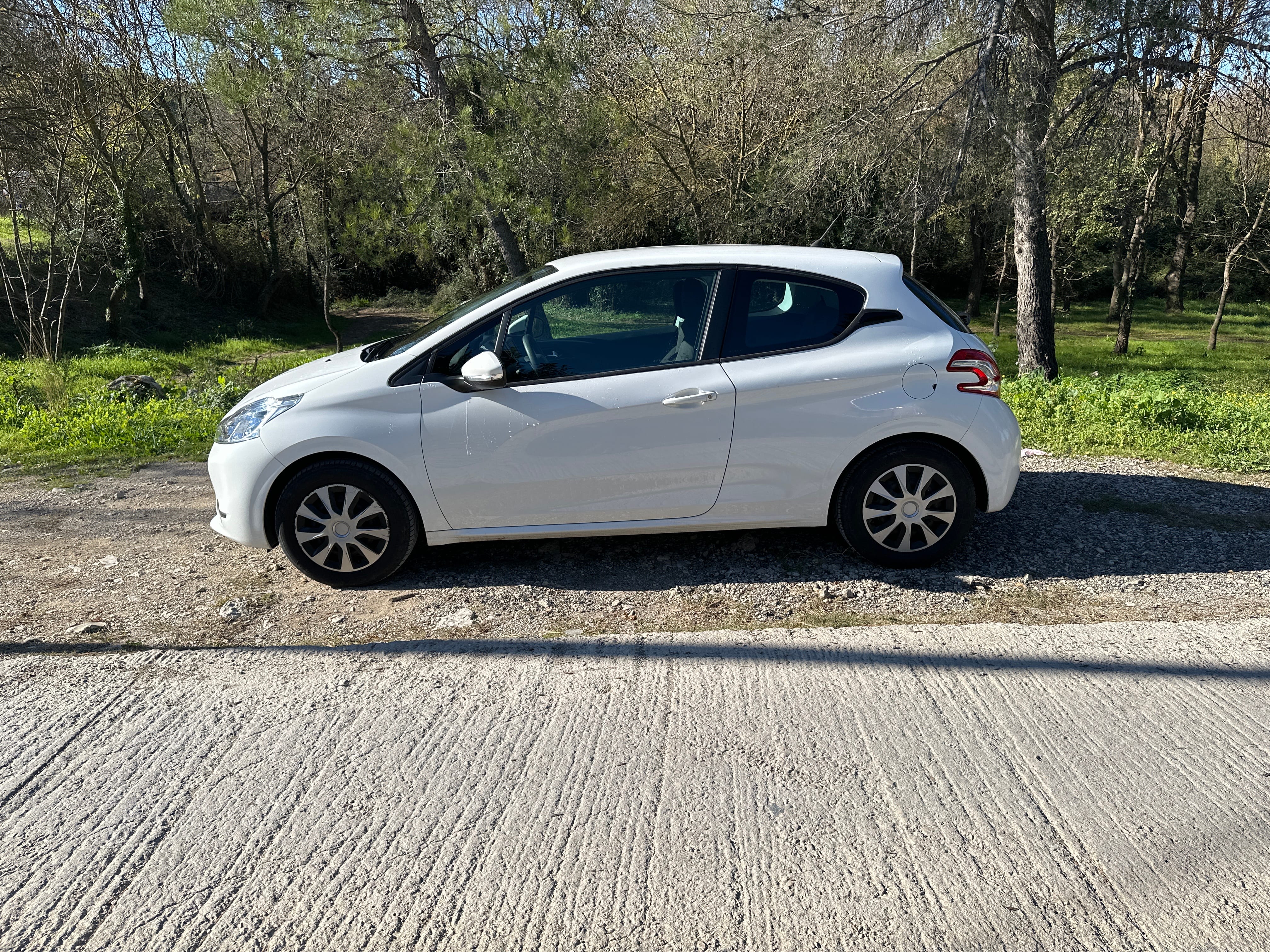Peugeot 208 avec Climatisation