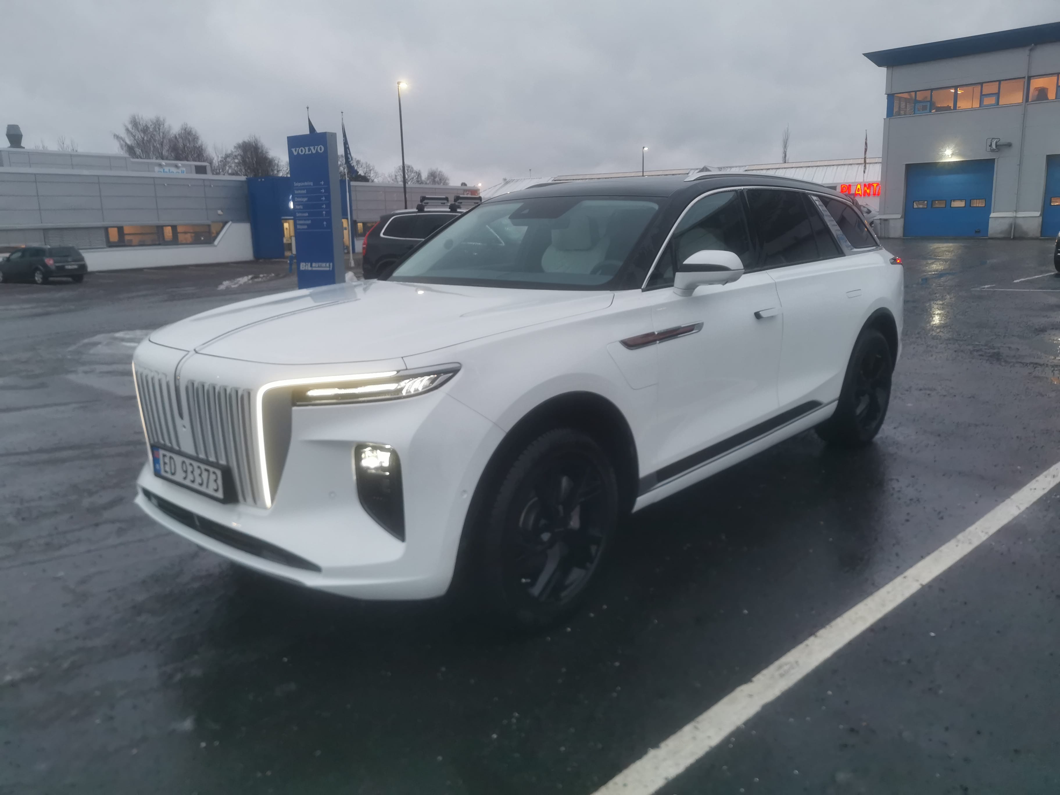Hongqi E-HS9, 2022, Elektrisk, automatisk, 7 seter