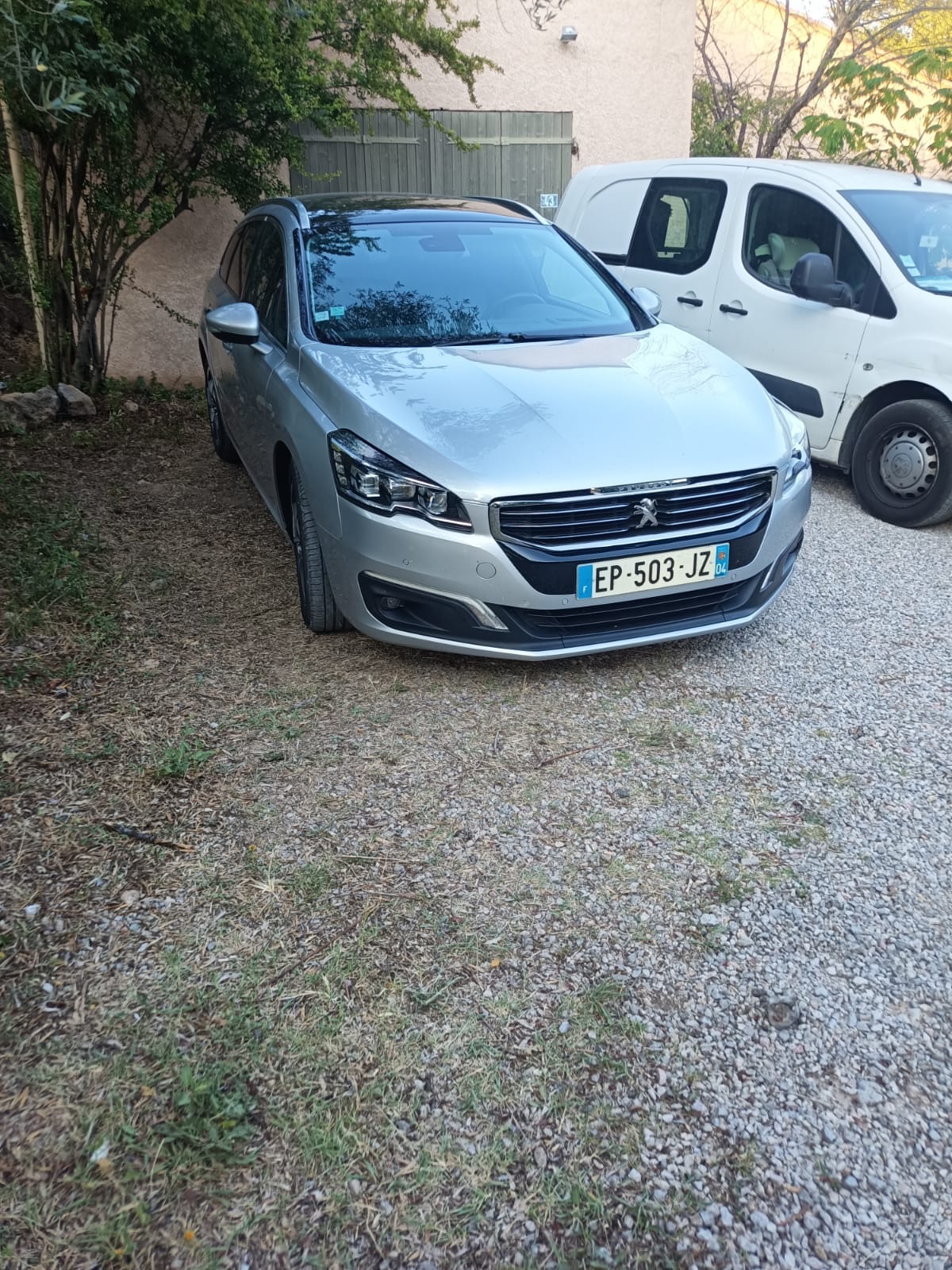 Peugeot 508 RXH 2.0L HDI avec Climatisation