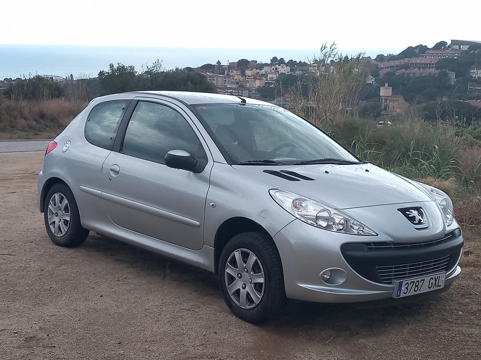 Peugeot 206+ 1.1 gasolina mínimo gasto