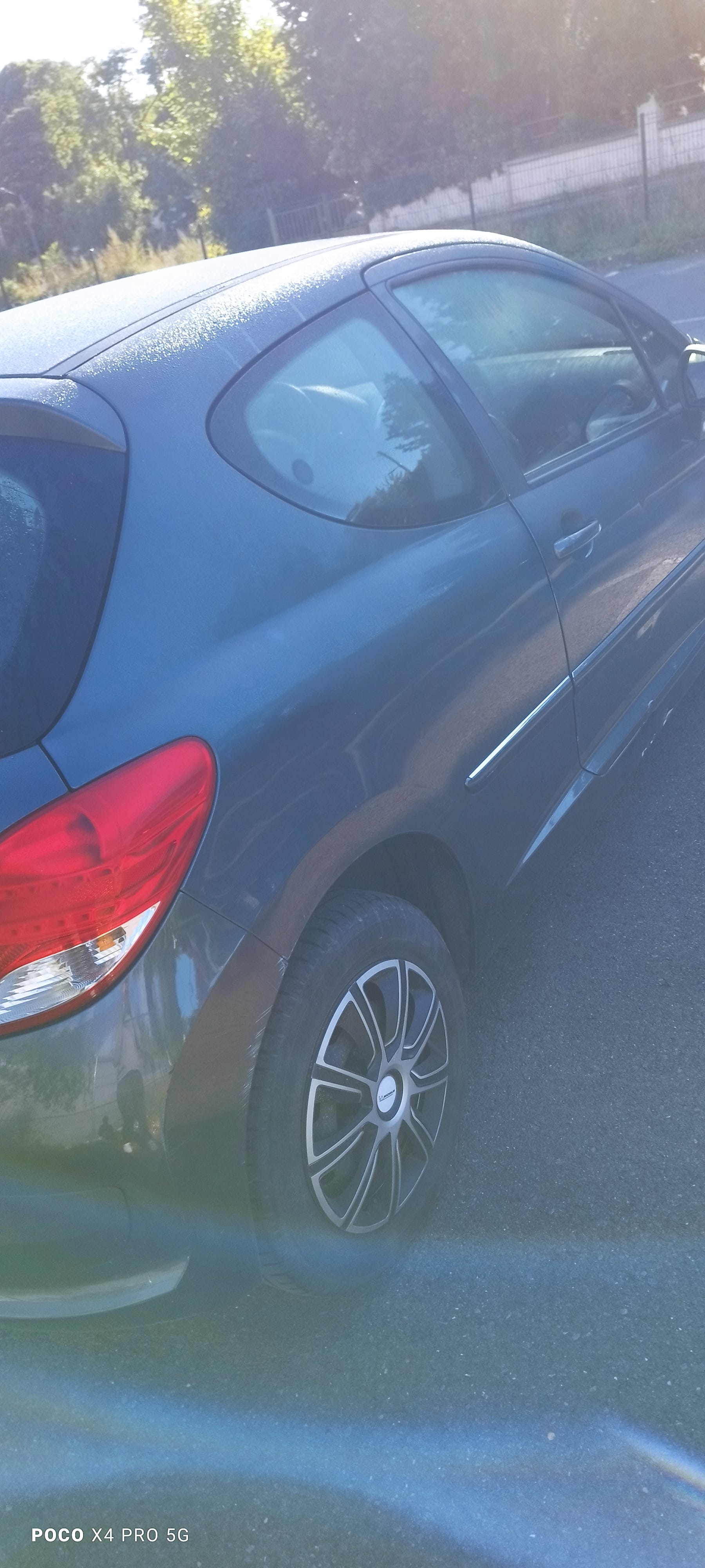 Peugeot 207+ avec Régulateur de vitesse
