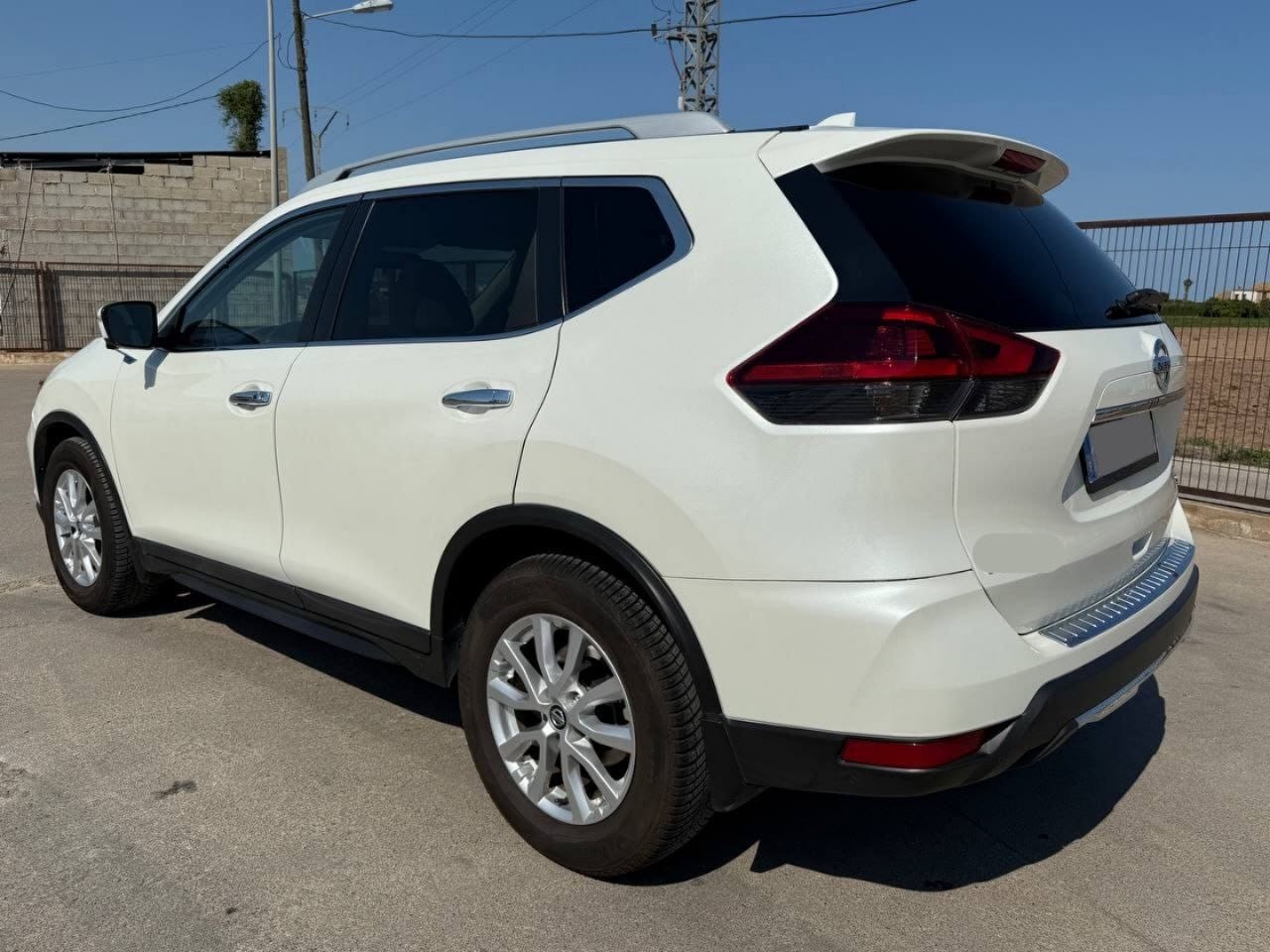 Nissan Rogue SL con GPS