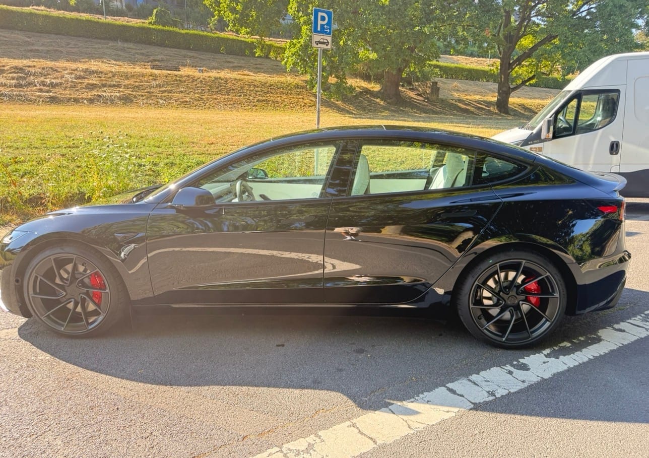 Tesla Model 3 Performance mit Klimaanlage
