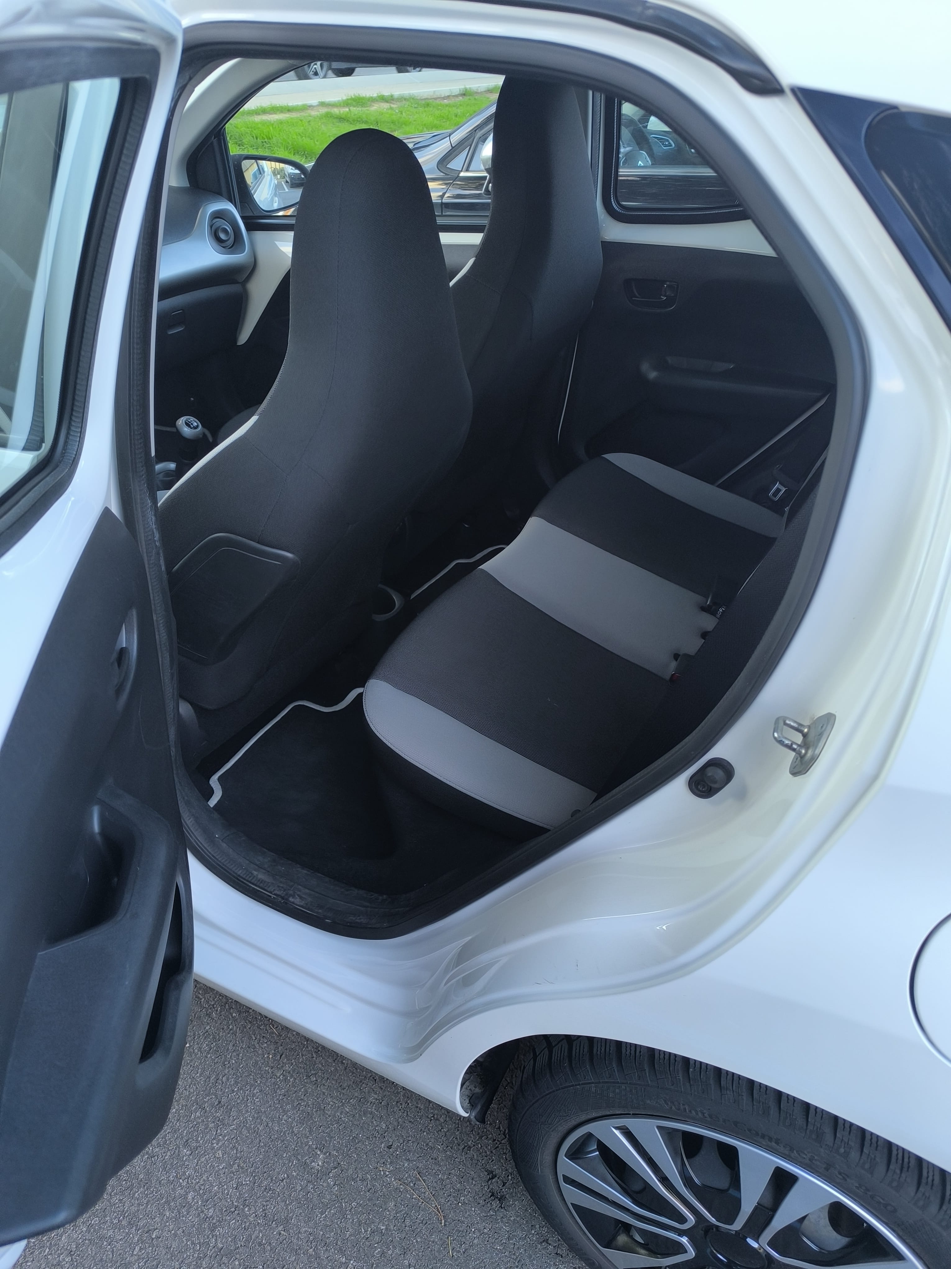 Toyota Aygo II 1.0 (69cv) avec Pneus neige