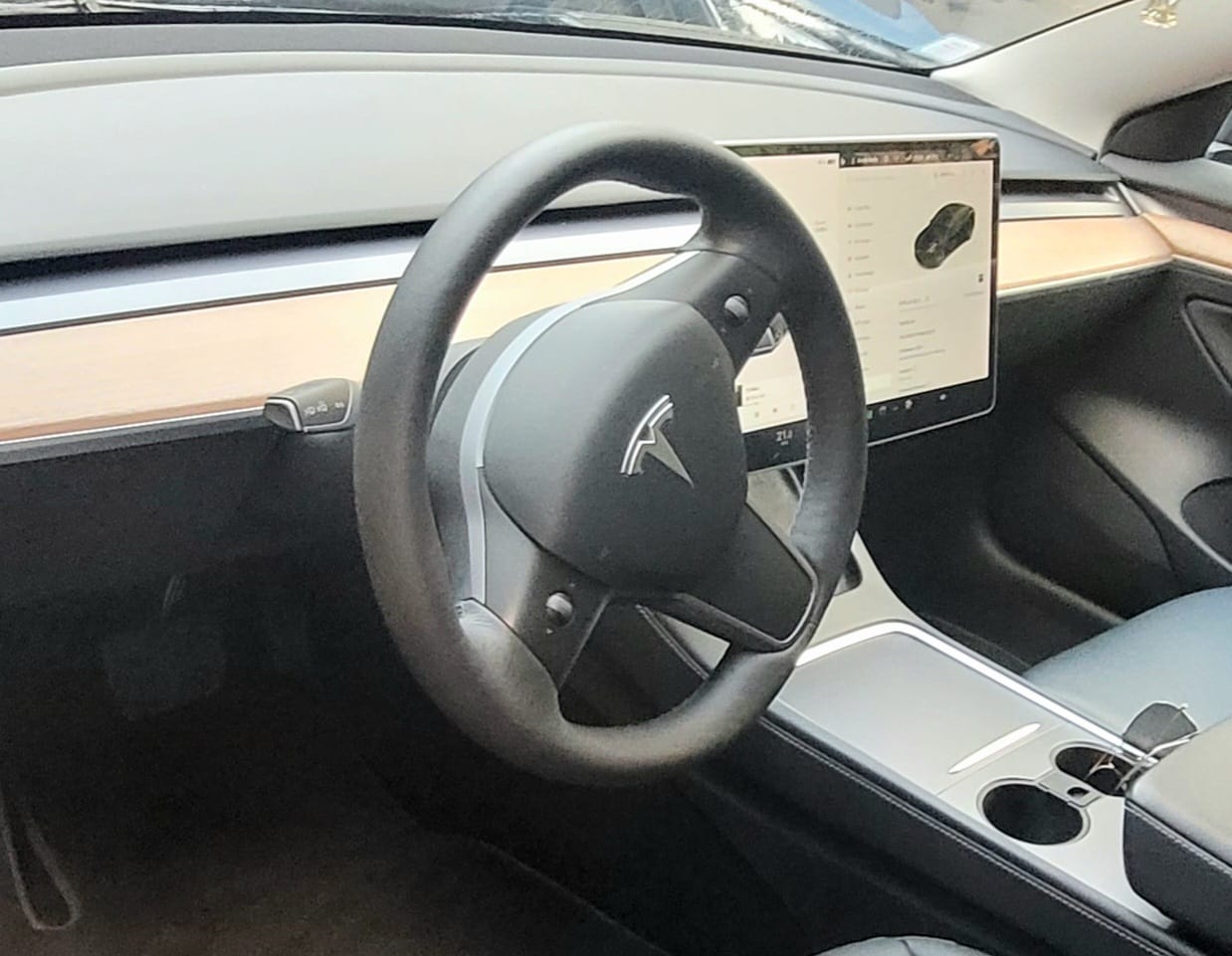Tesla Model 3 Standard Range Plus avec Régulateur de vitesse