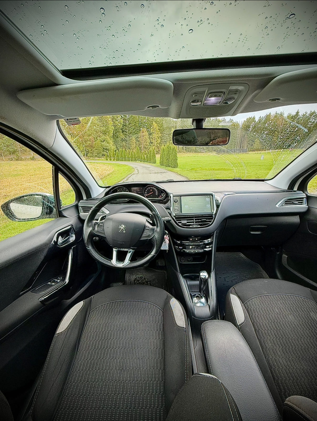 Peugeot 208 med Bluetooth audio