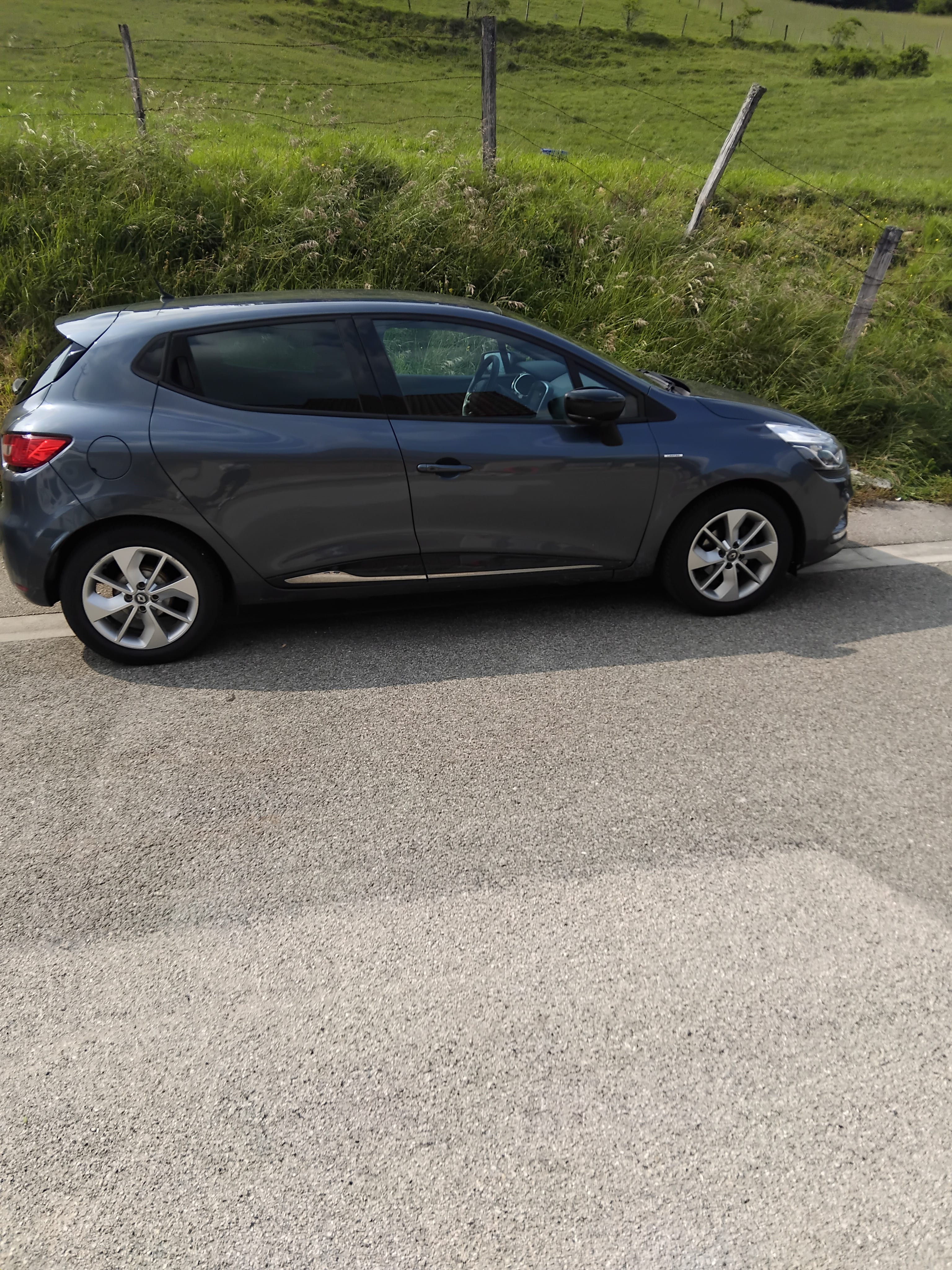 Renault Clio avec Climatisation