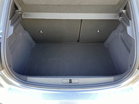 Peugeot 208 avec Apple CarPlay