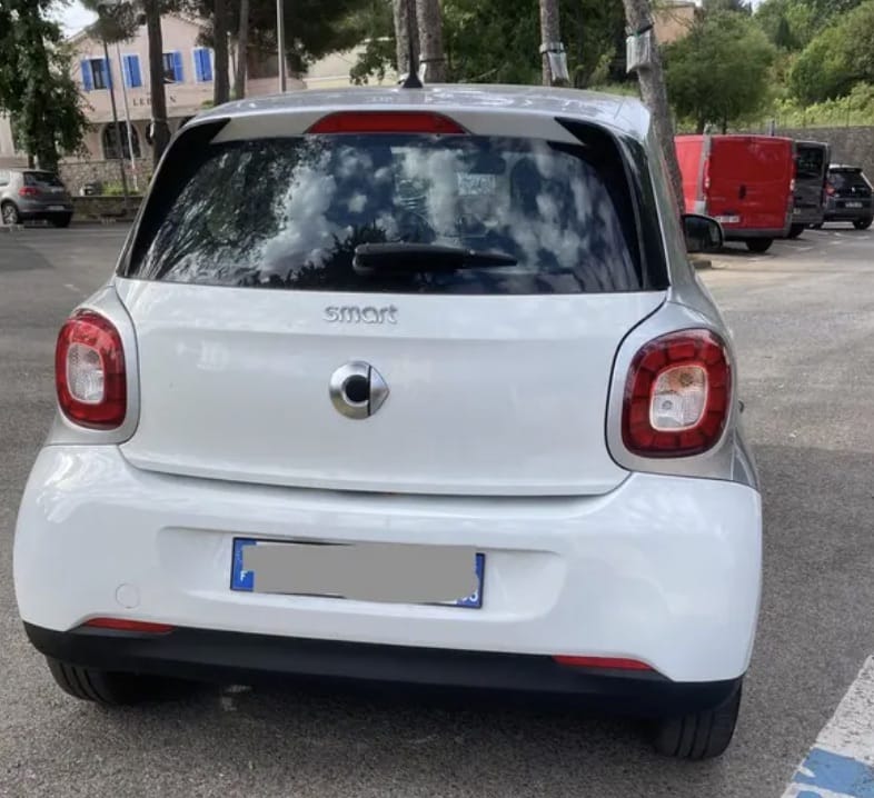 Smart Forfour avec Audio Bluetooth