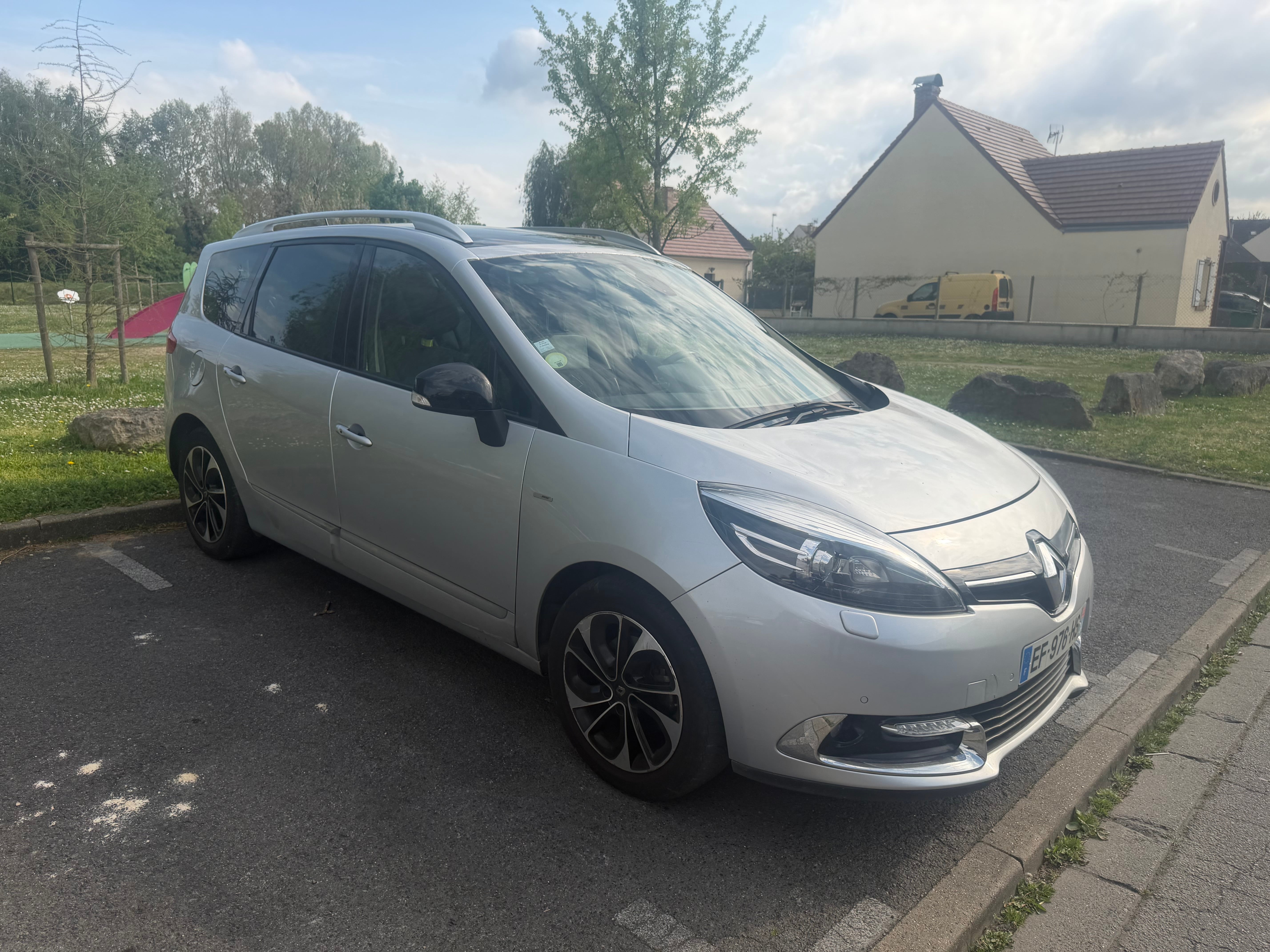 Renault Scenic avec Caméra de recul