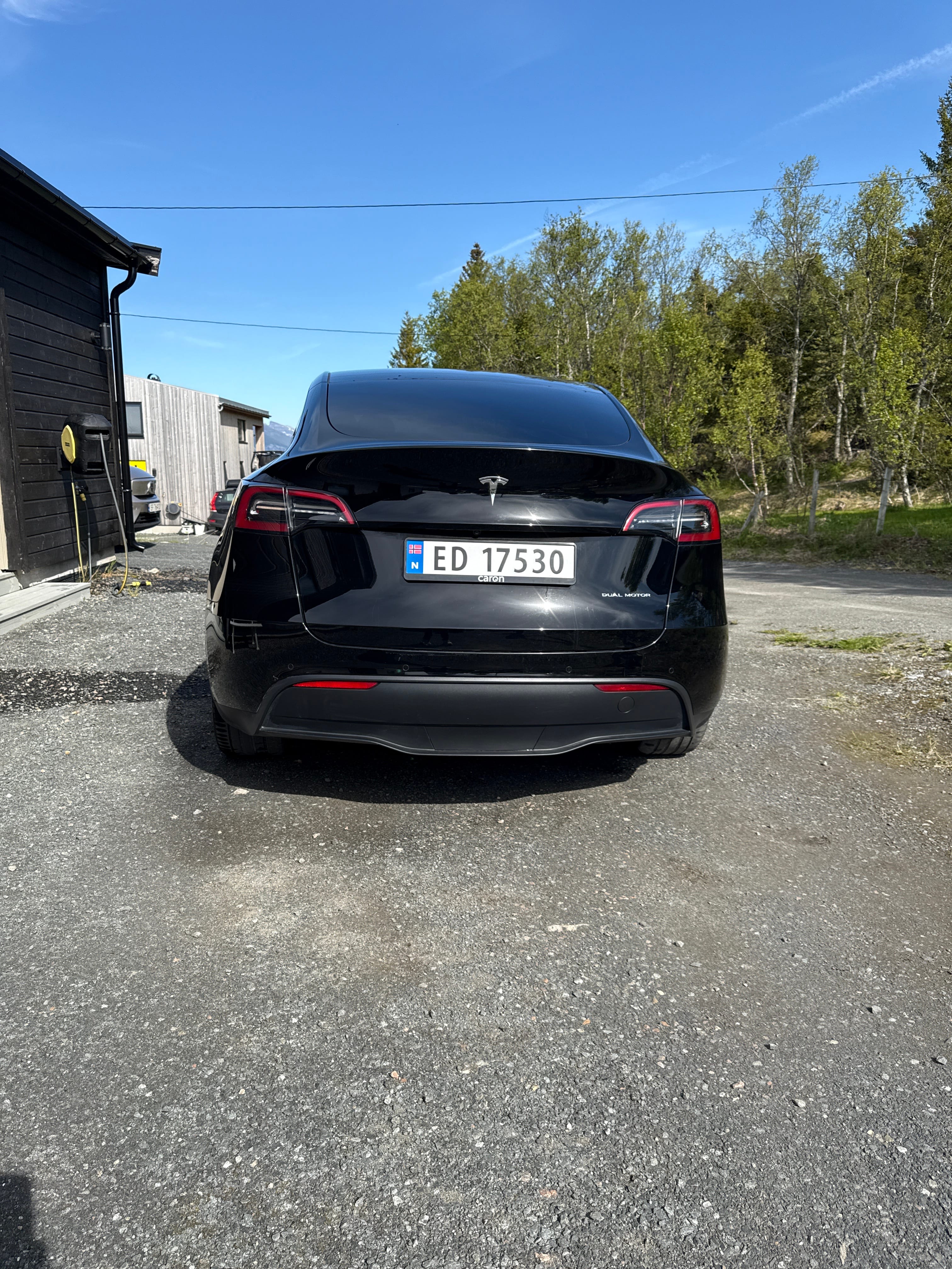 Tesla Model Y Long Range med Dashcam