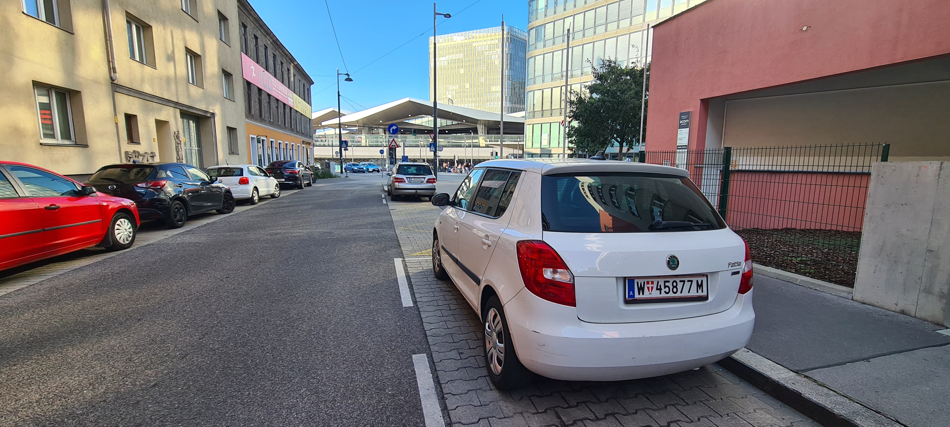 Skoda Fabia mit Dachbox